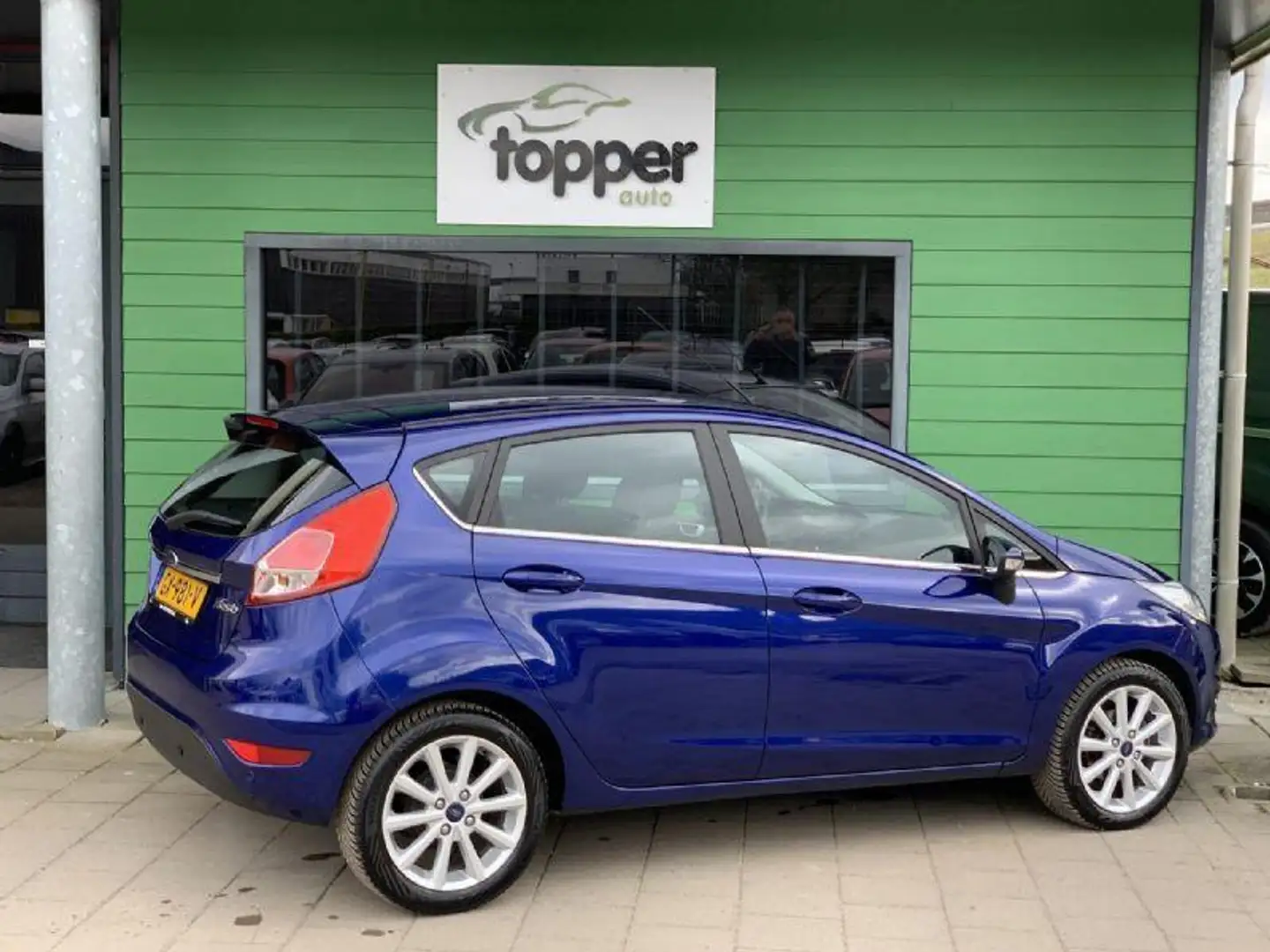 Ford Fiesta 1.0 EcoBoost Titanium | Automaat | Navigatie | Kék - 2