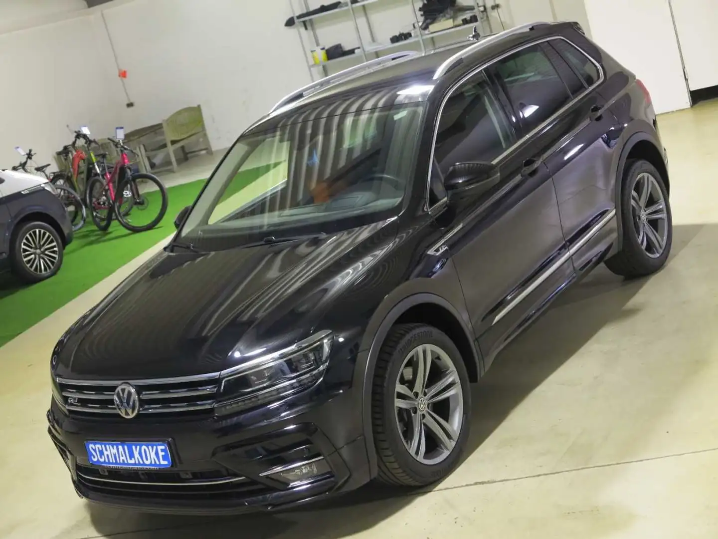 Volkswagen Tiguan 2.0 TDI SCR 4Mot DSG7 HIGHL Leder Navi Schwarz - 2