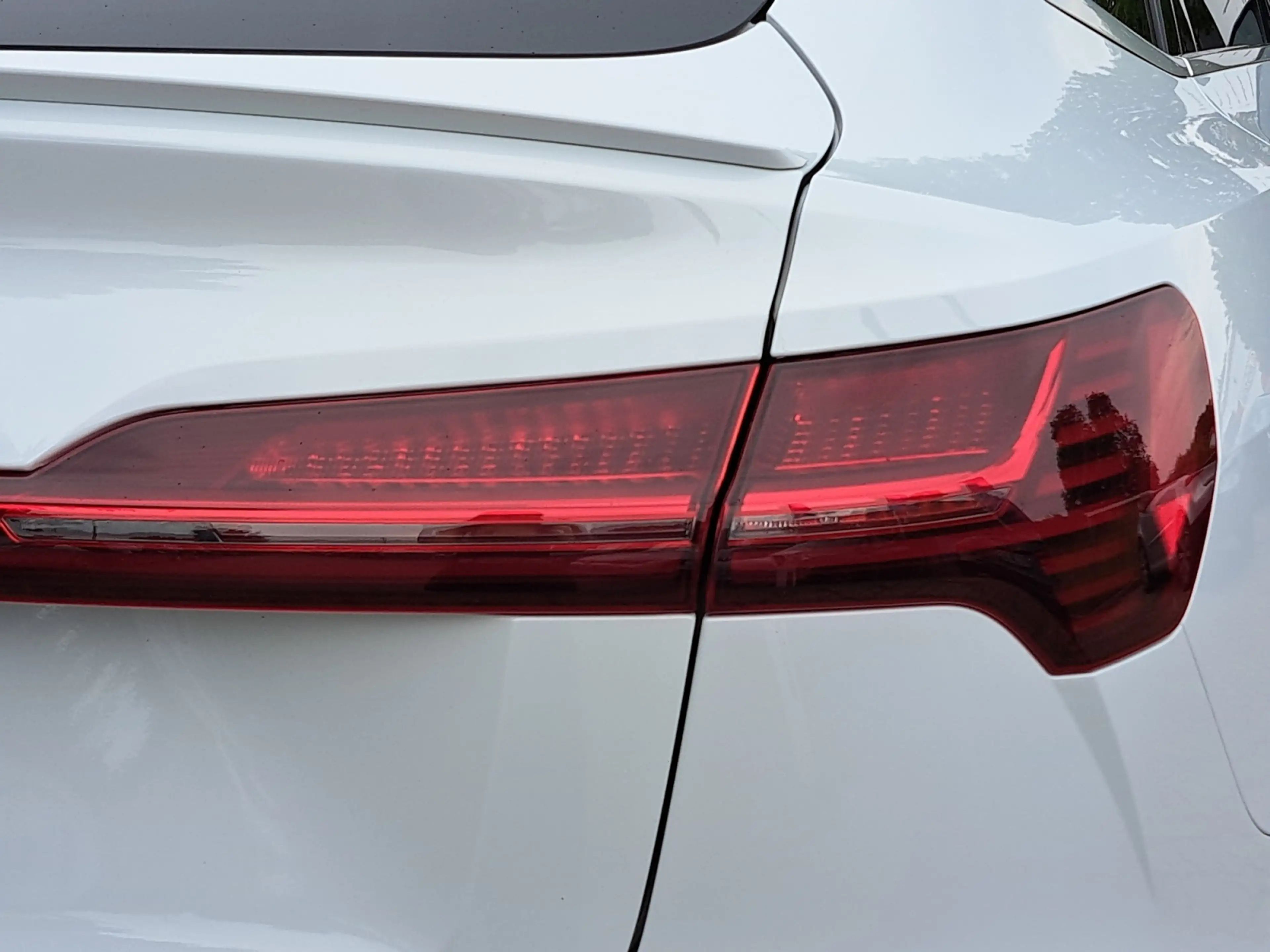Audi e-tron Sportback 55 quattro S line PANO AHK MMI B&O 21" — photo 30