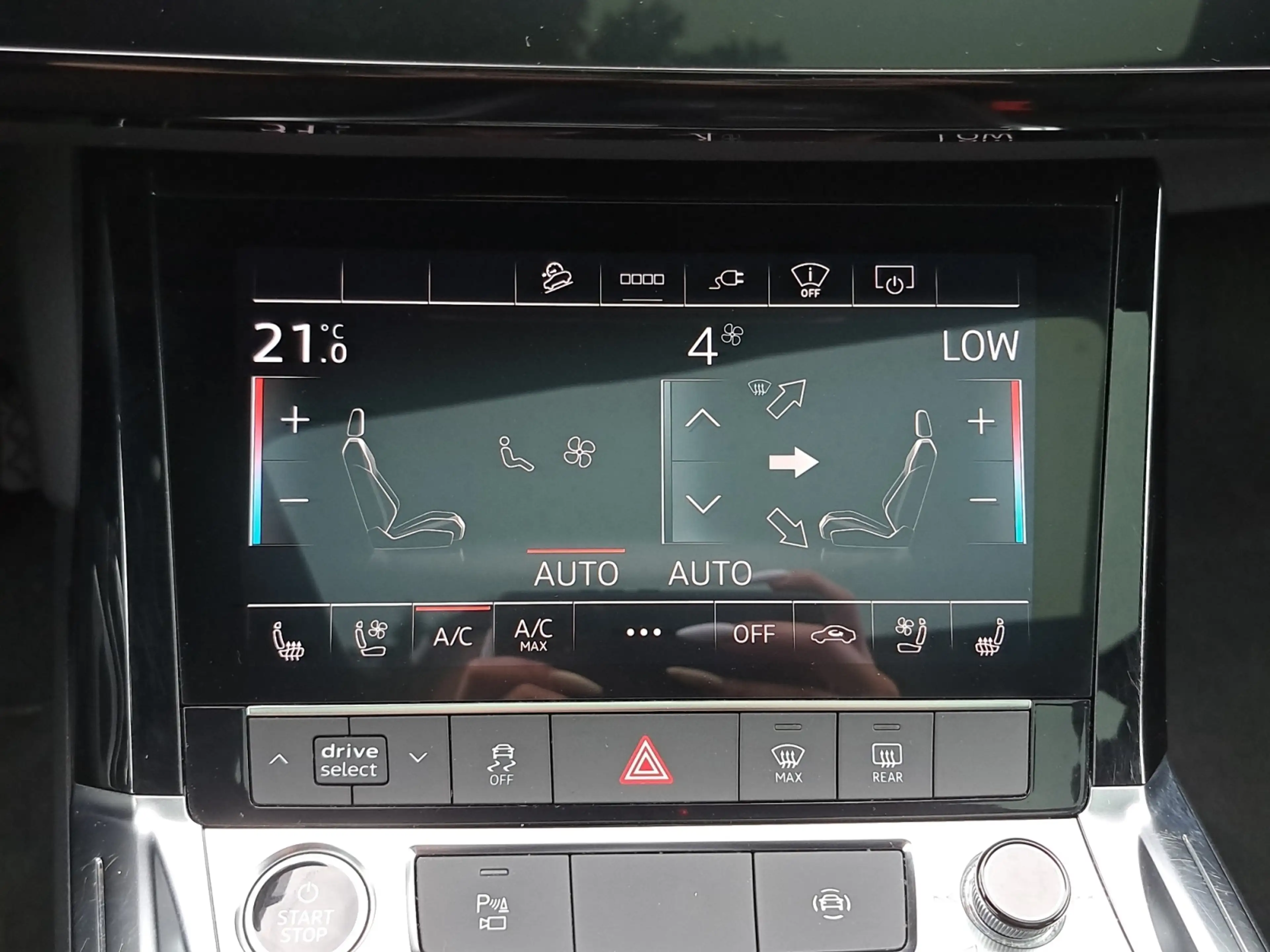 Audi e-tron Sportback 55 quattro S line PANO AHK MMI B&O 21" — photo 21
