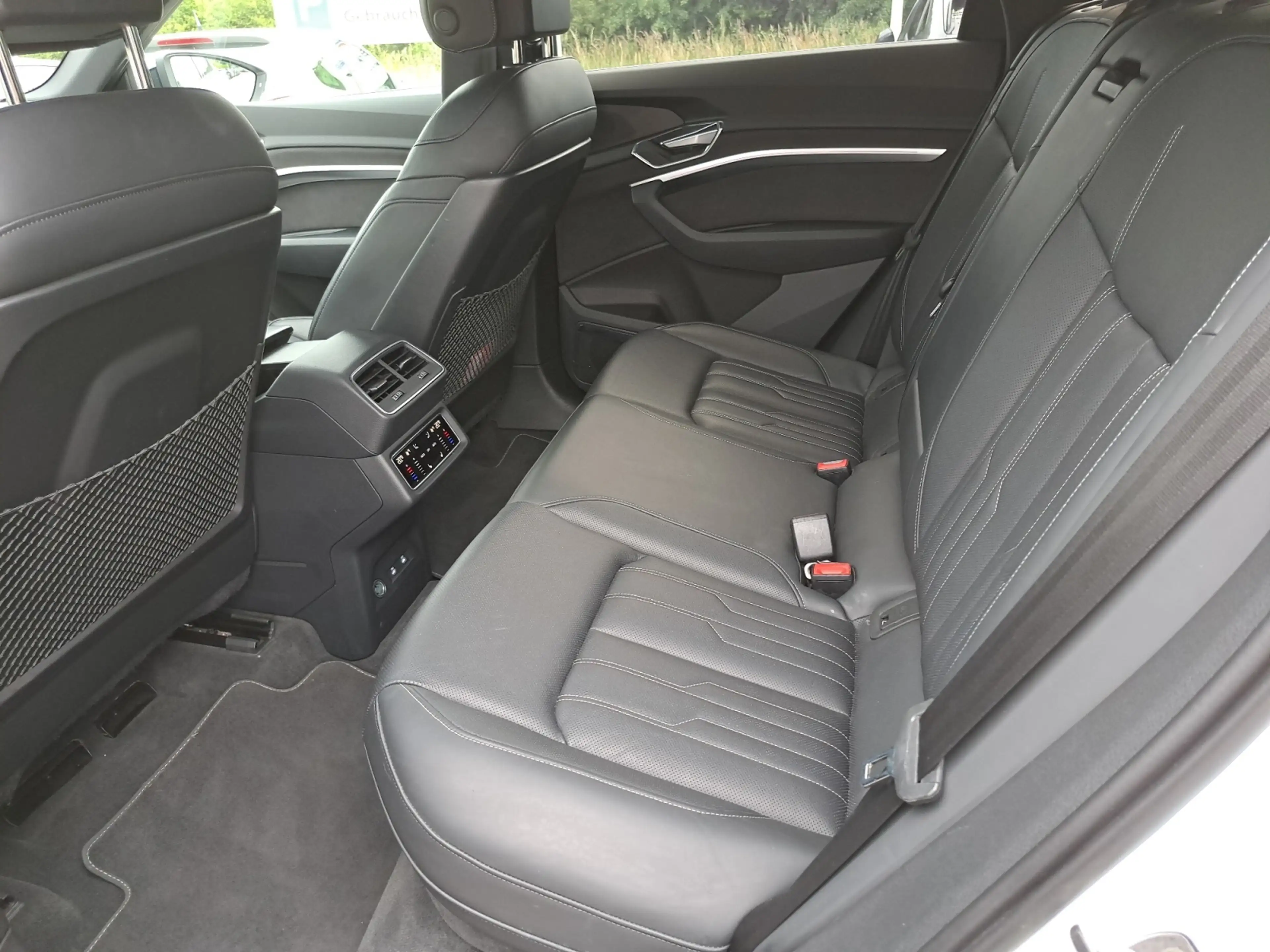 Audi e-tron Sportback 55 quattro S line PANO AHK MMI B&O 21" — photo 13