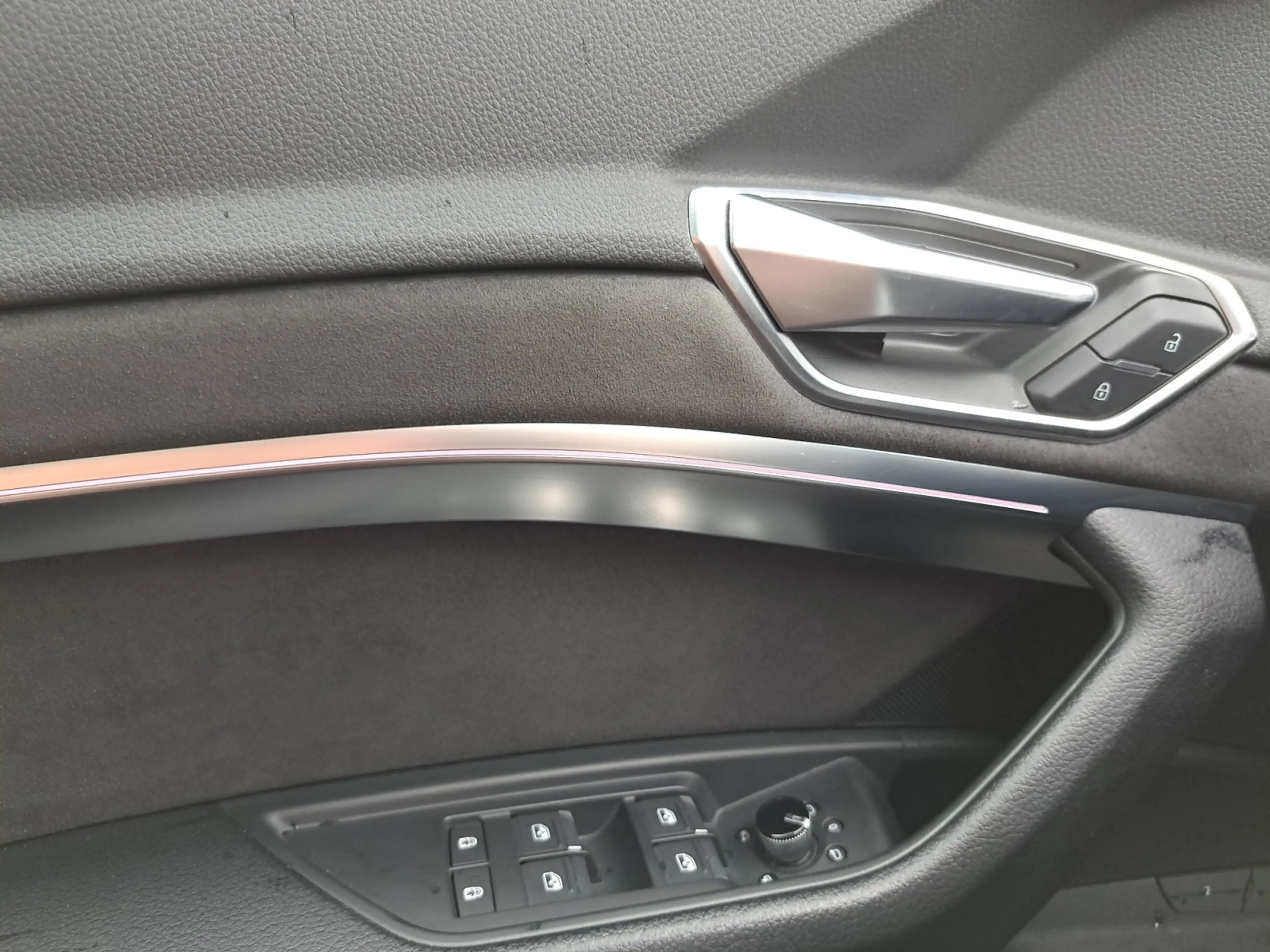 Audi e-tron Sportback 55 quattro S line PANO AHK MMI B&O 21" — photo 16