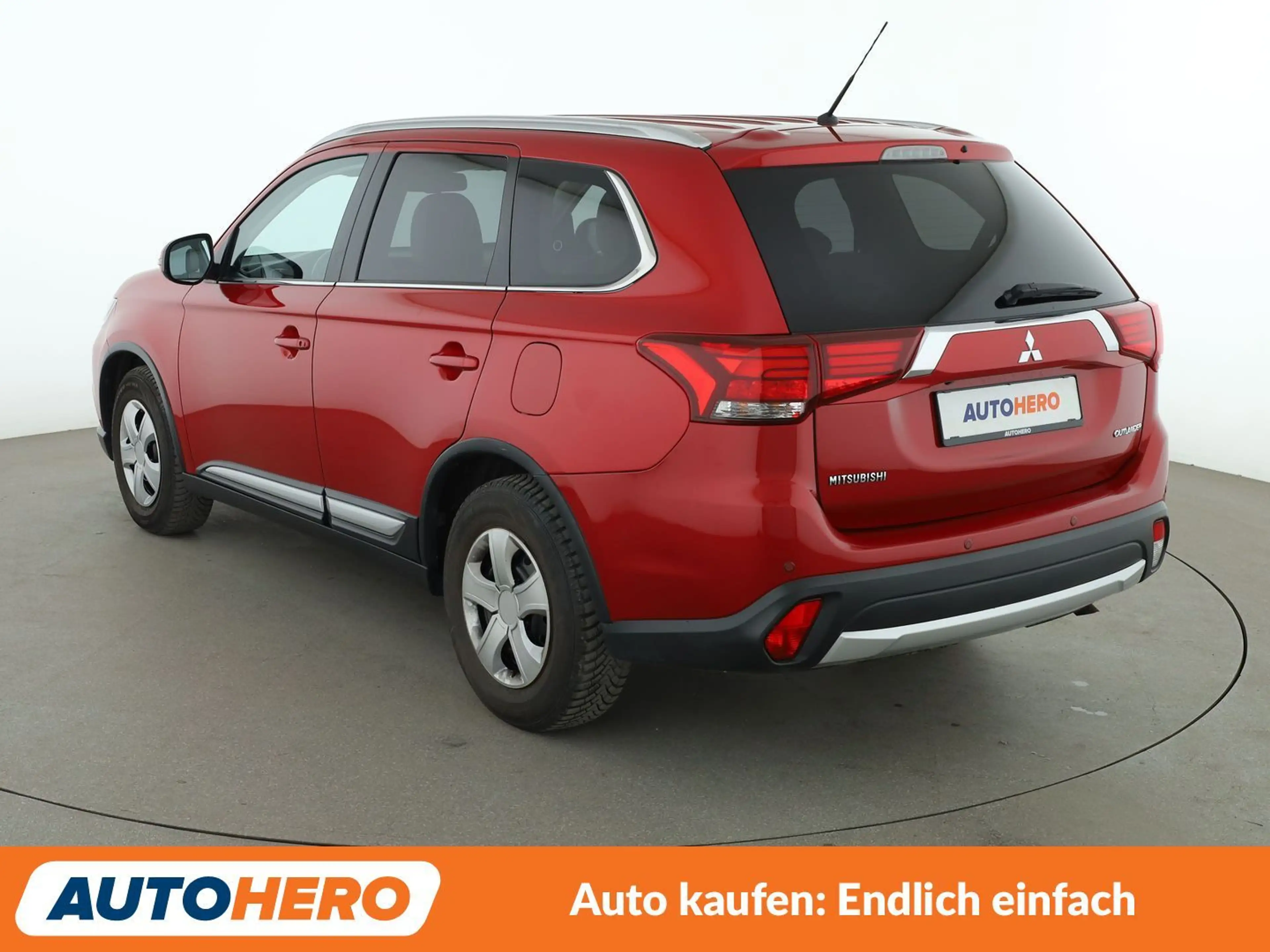 Mitsubishi Outlander 2.2 DI-D Top 4WD Aut.*NAV*XENON*ACC*CAM*PDC*SHZ* — photo 4