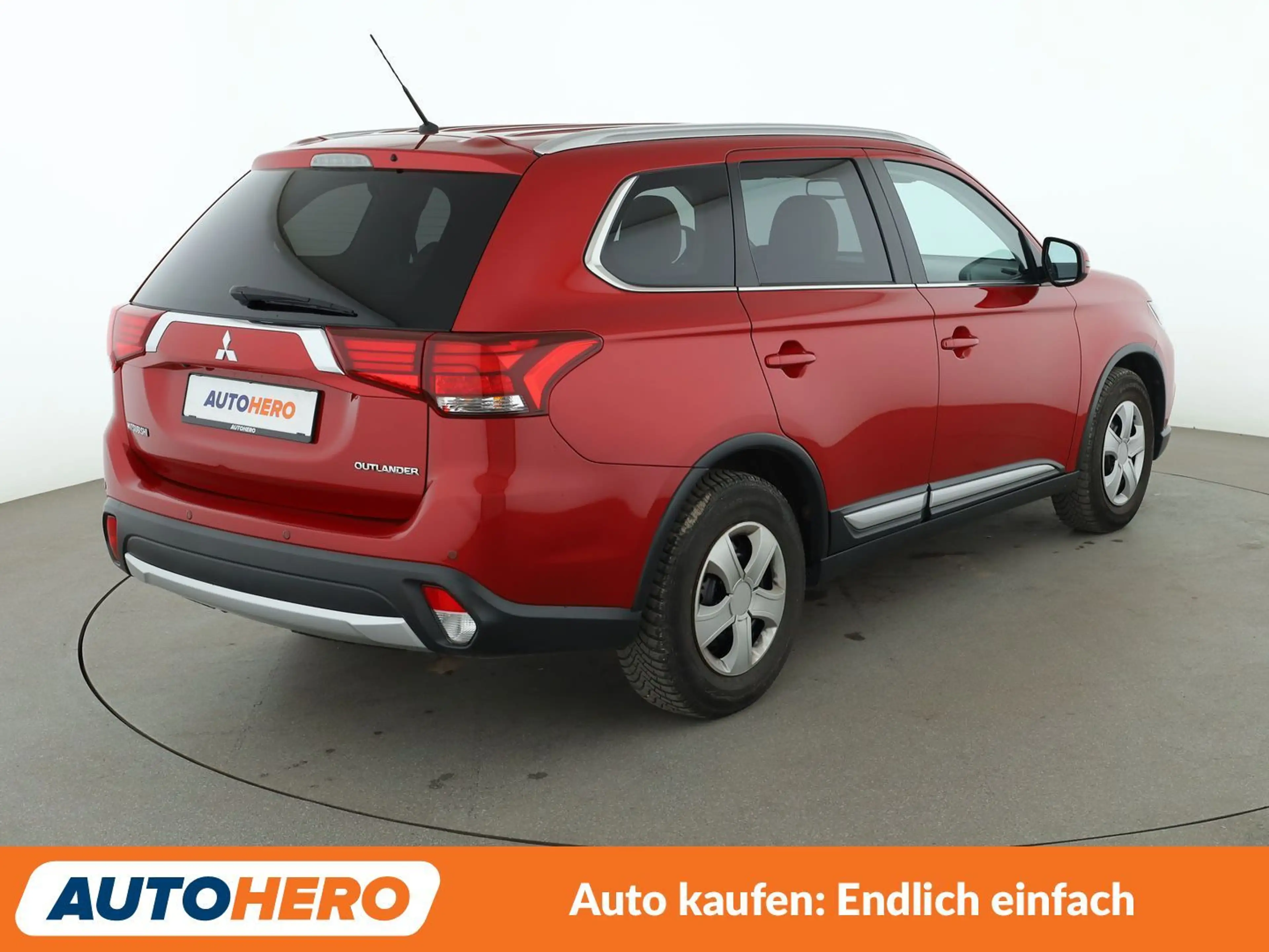 Mitsubishi Outlander 2.2 DI-D Top 4WD Aut.*NAV*XENON*ACC*CAM*PDC*SHZ* — photo 6