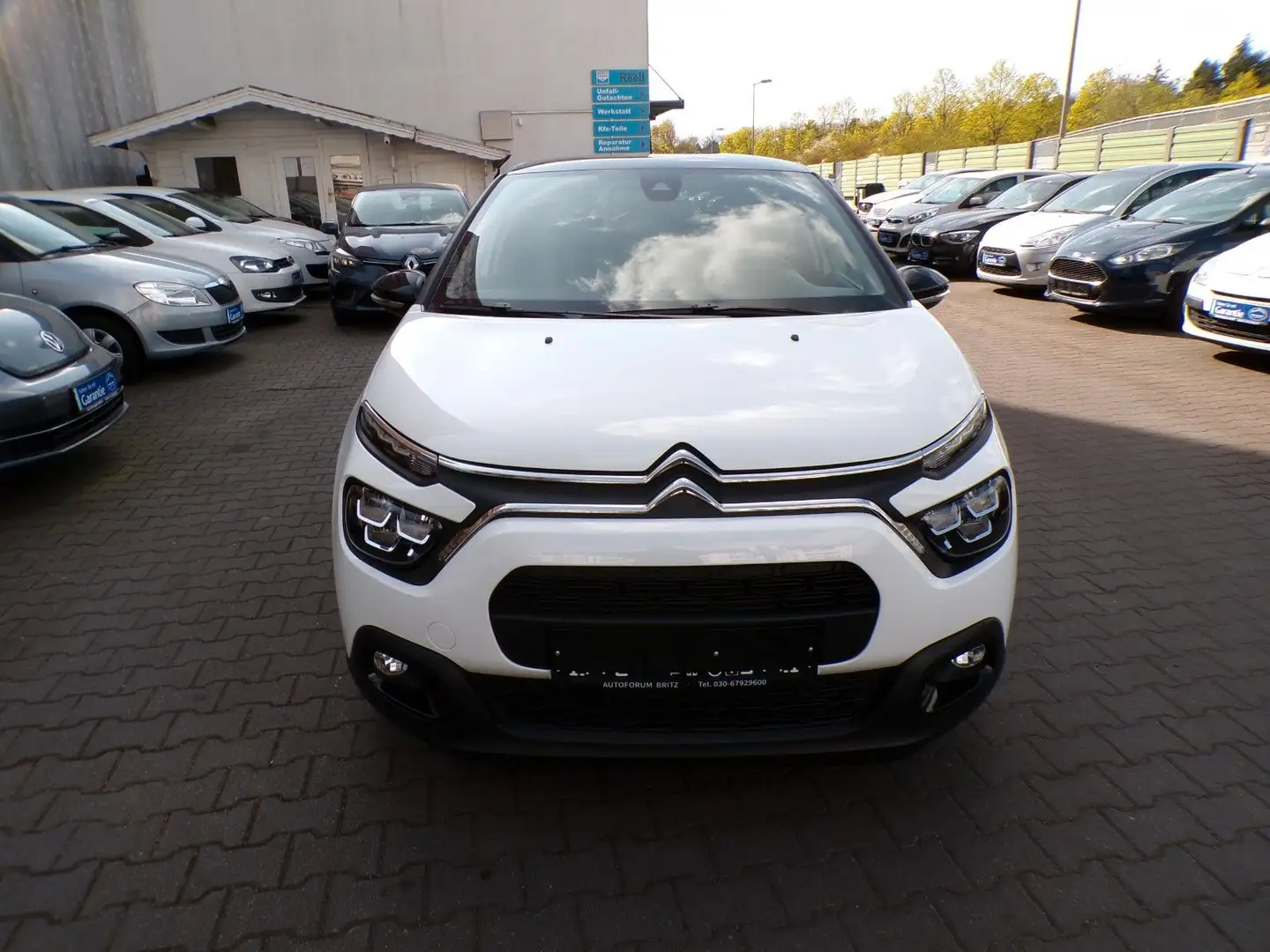 Citroen C3 PureTech 110, 1-HAND Weiß - 2