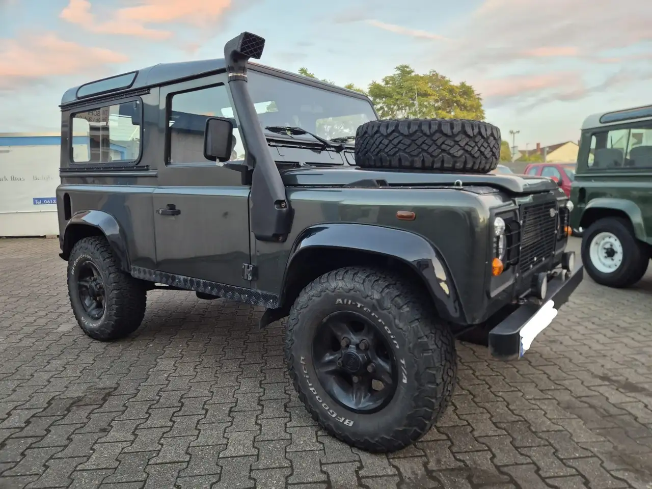 Land Rover Defender