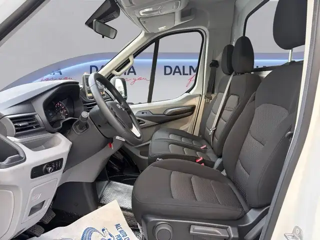 Maxus Deliver 9 view 10