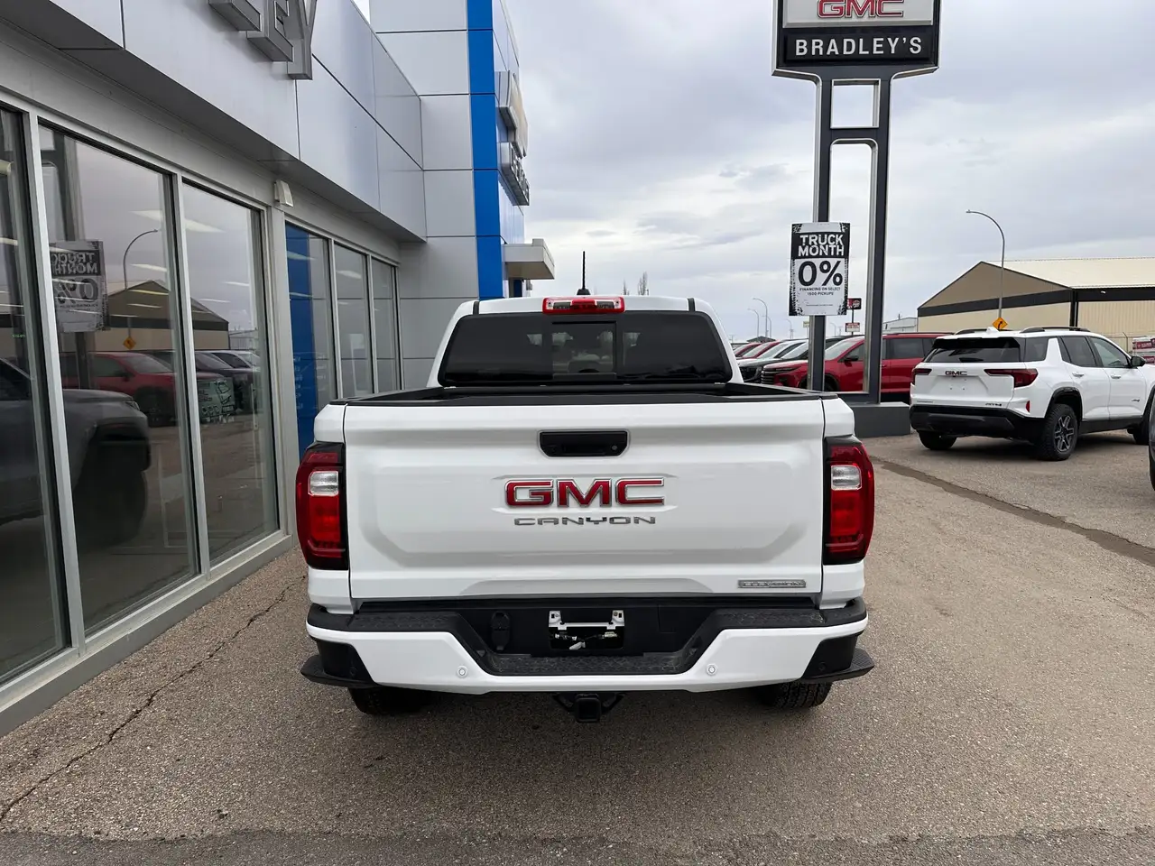 GMC Canyon снимка GMC Canyon
