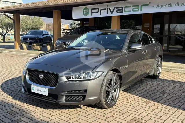 Jaguar XE XE 2.0 D Turbo 180 CV AWD aut. Pure