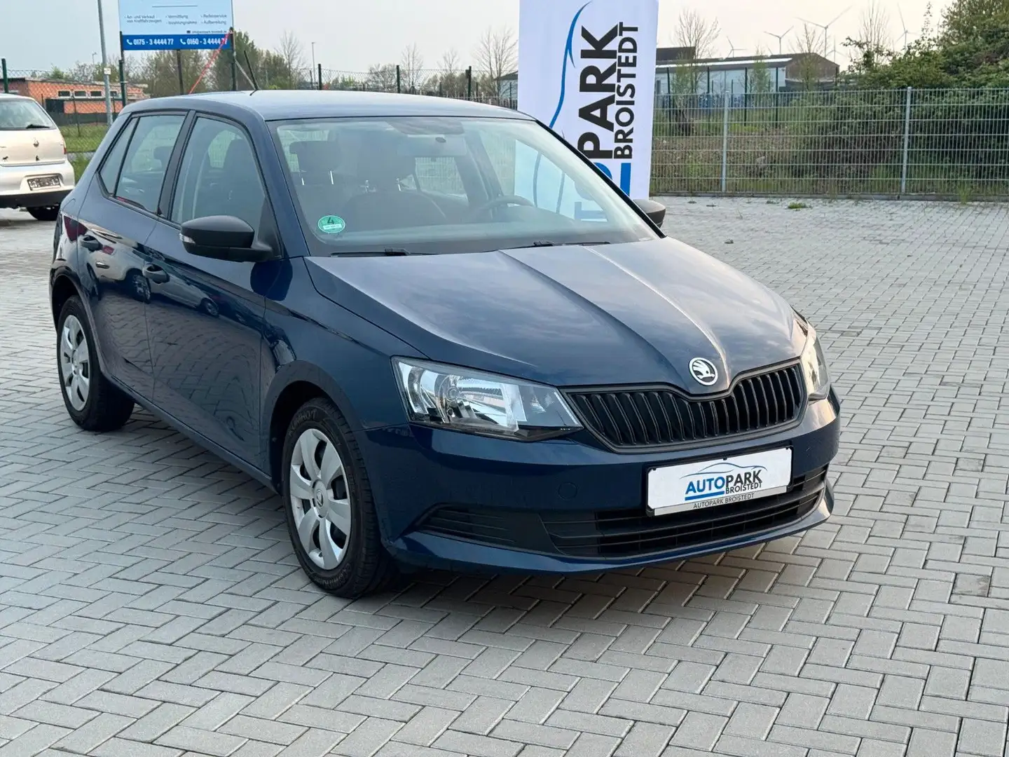 Skoda Fabia Active Klima/Start/Stopp/Scheckheft Bleu - 1