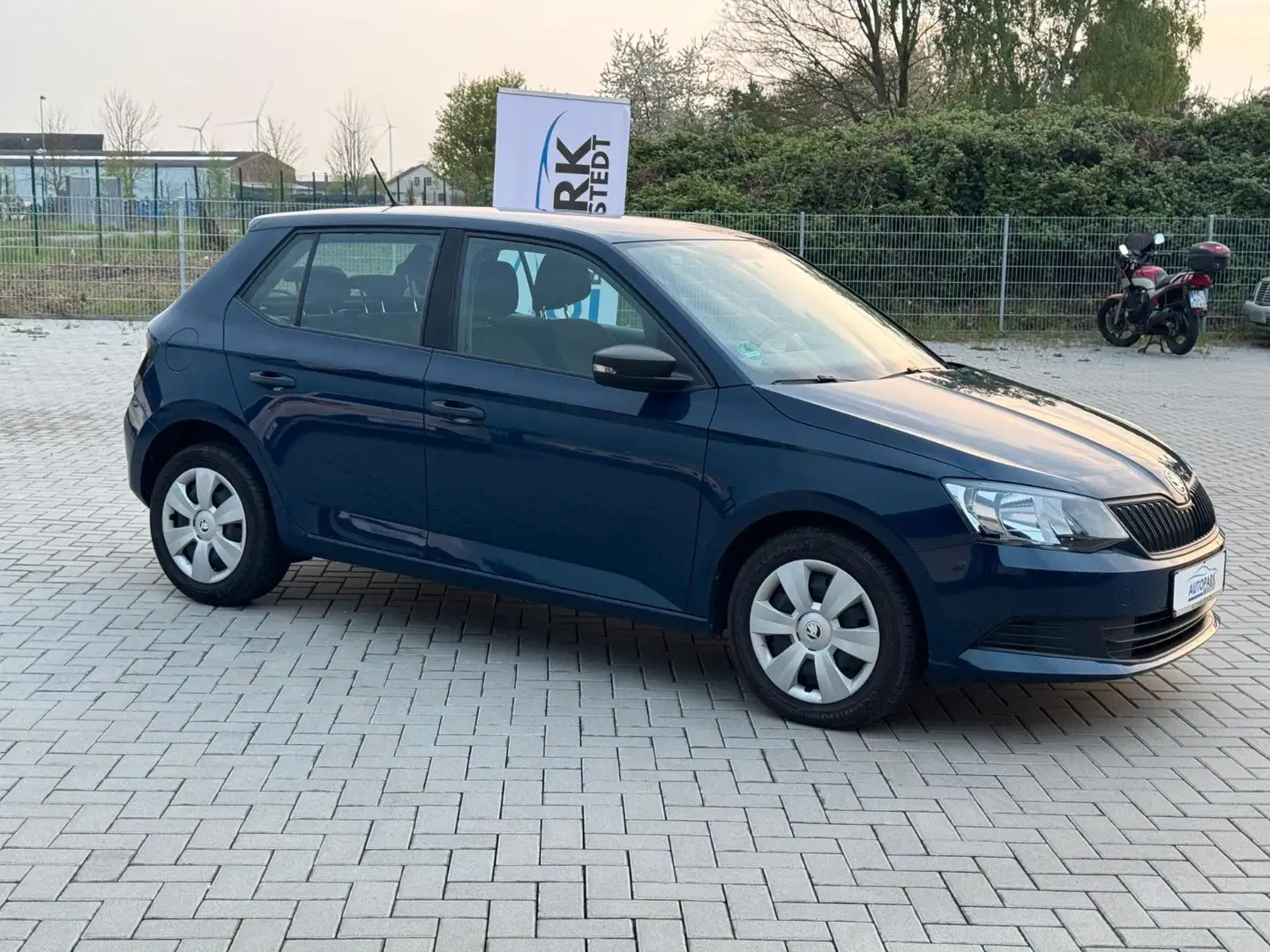 Skoda Fabia Active Klima/Start/Stopp/Scheckheft Bleu - 2