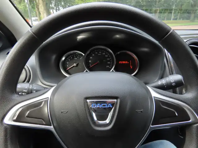 Dacia Sandero view 15