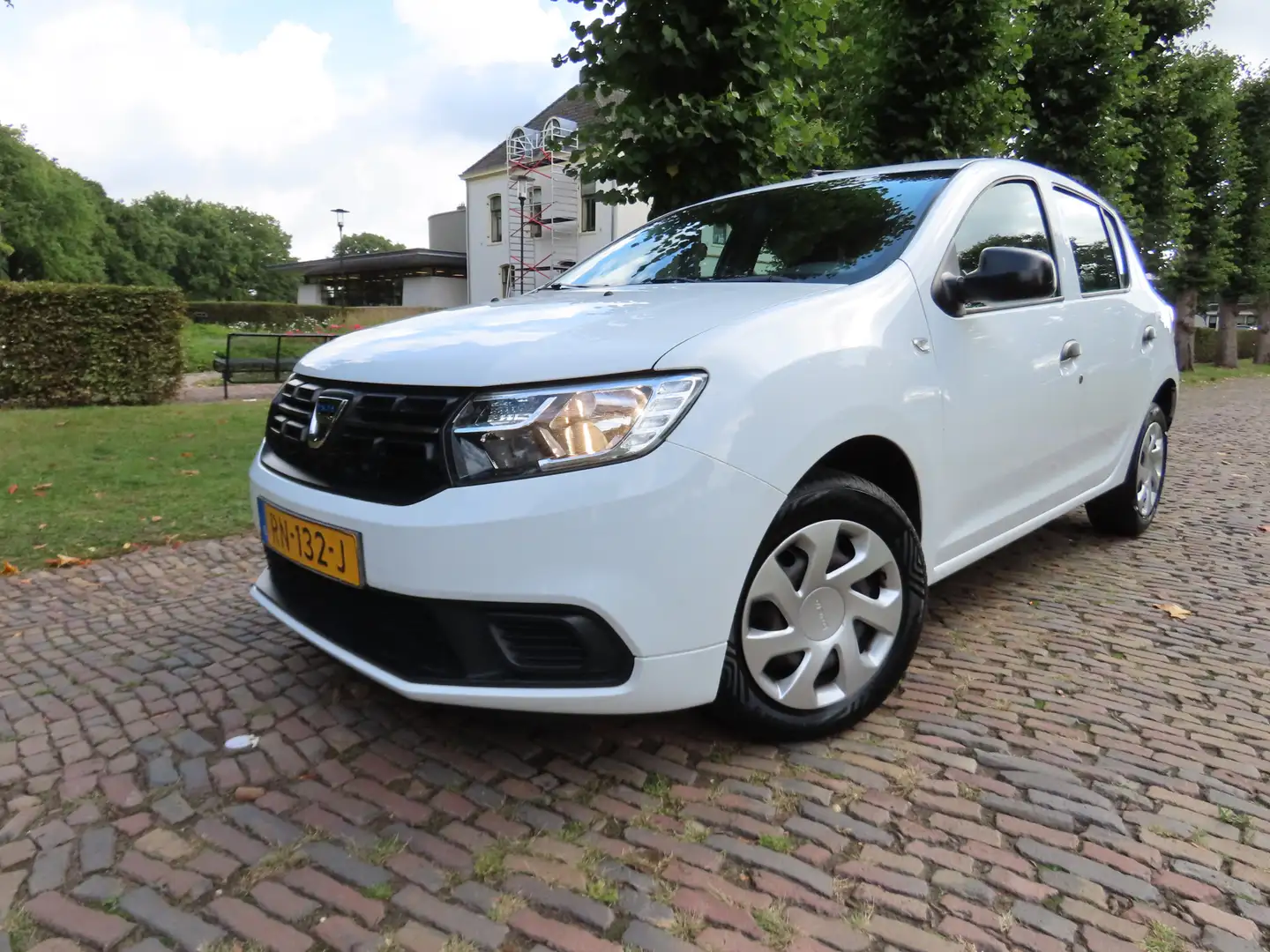 Dacia Sandero 0.9 TCe Ambiance Airco Bleutooth Pdc Weiß - 1