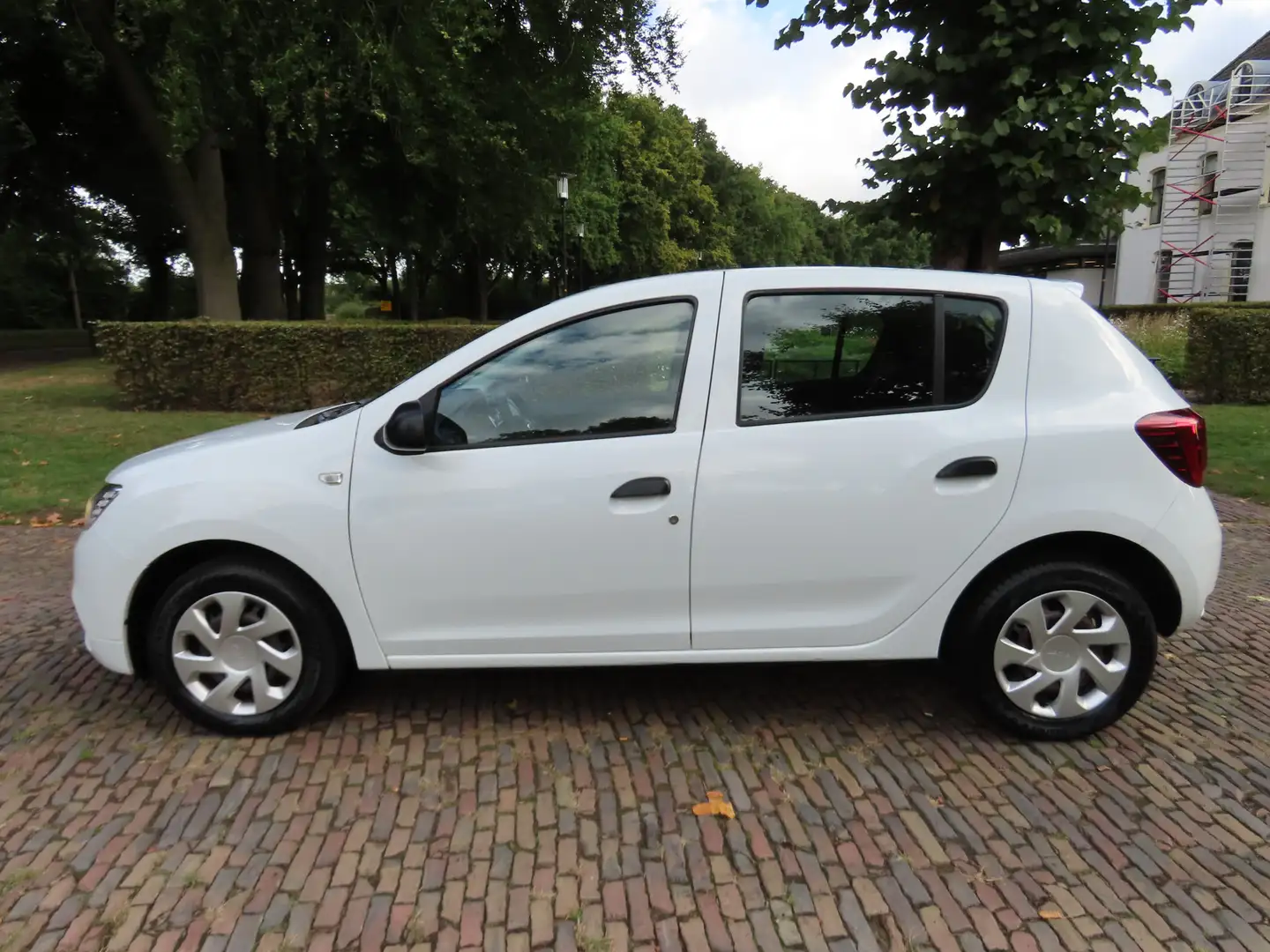 Dacia Sandero 0.9 TCe Ambiance Airco Bleutooth Pdc Weiß - 2