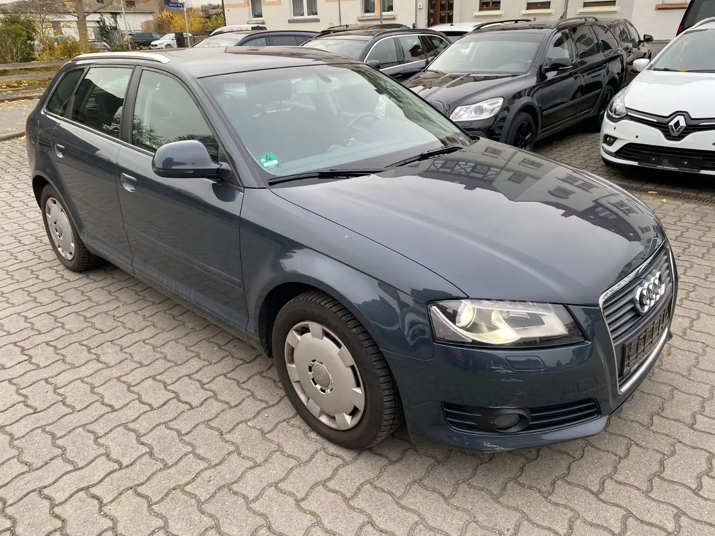 Audi A3 Sportback 1.8 TFSI Ambition Grau - 1