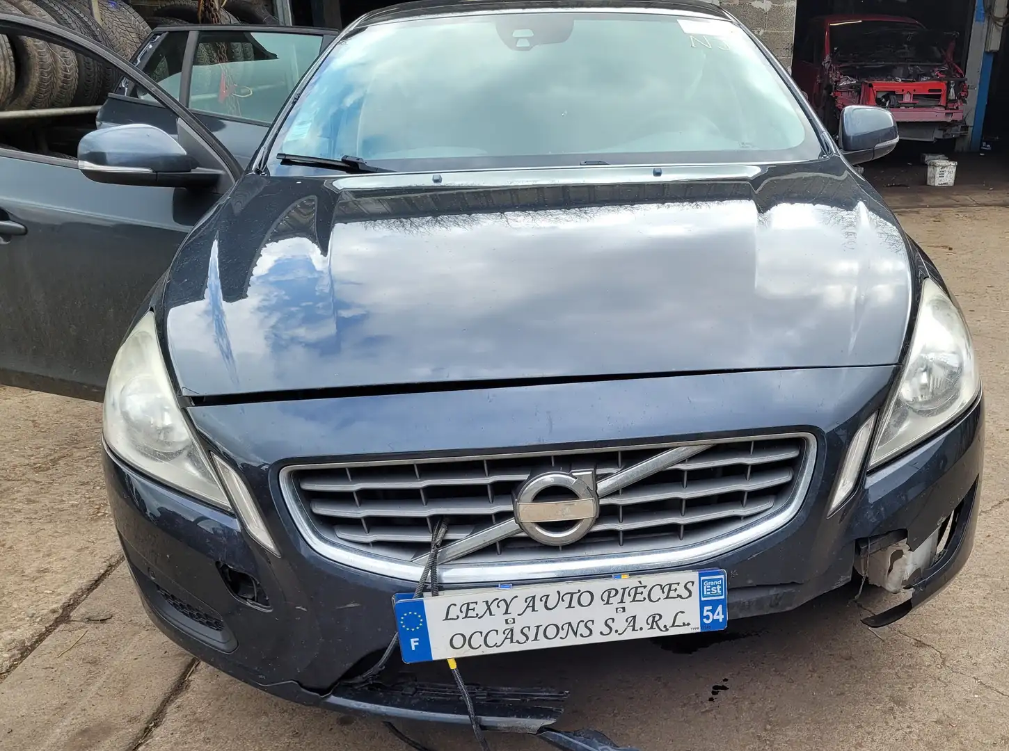 Volvo V60 V60 D3 136 ch Stop Gris - 1