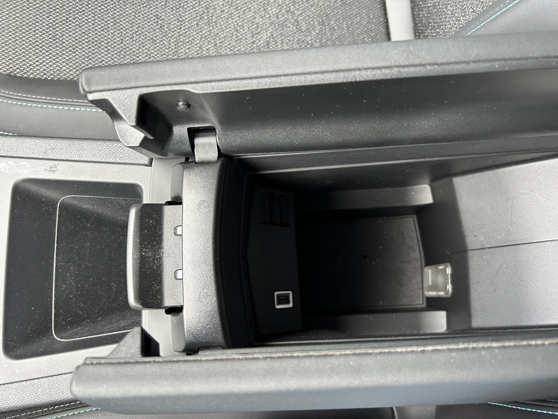 Peugeot 408 1.2 Hybrid 145 e-DCS6 Allure AUTOMAAT — photo 17