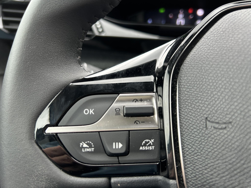 Peugeot 408 1.2 Hybrid 145 e-DCS6 Allure AUTOMAAT — photo 9