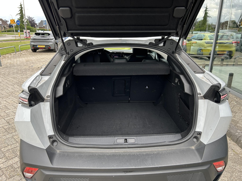 Peugeot 408 1.2 Hybrid 145 e-DCS6 Allure AUTOMAAT — photo 19