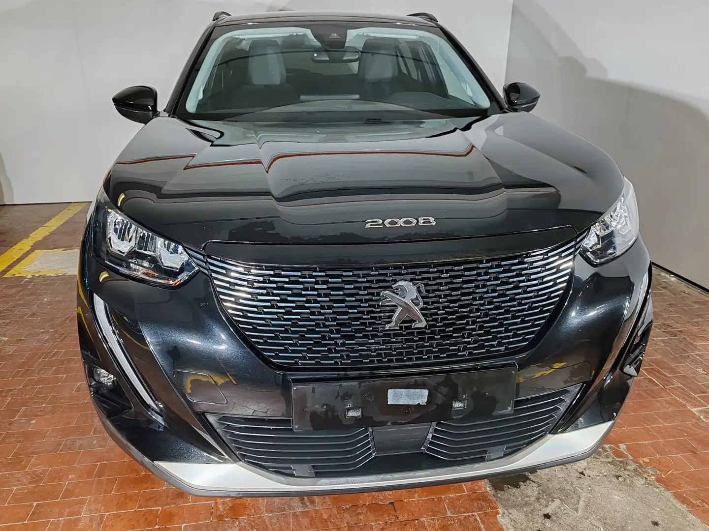 Peugeot 2008 1.2 130cv Allure con Car Play + Telecamera Nero - 2