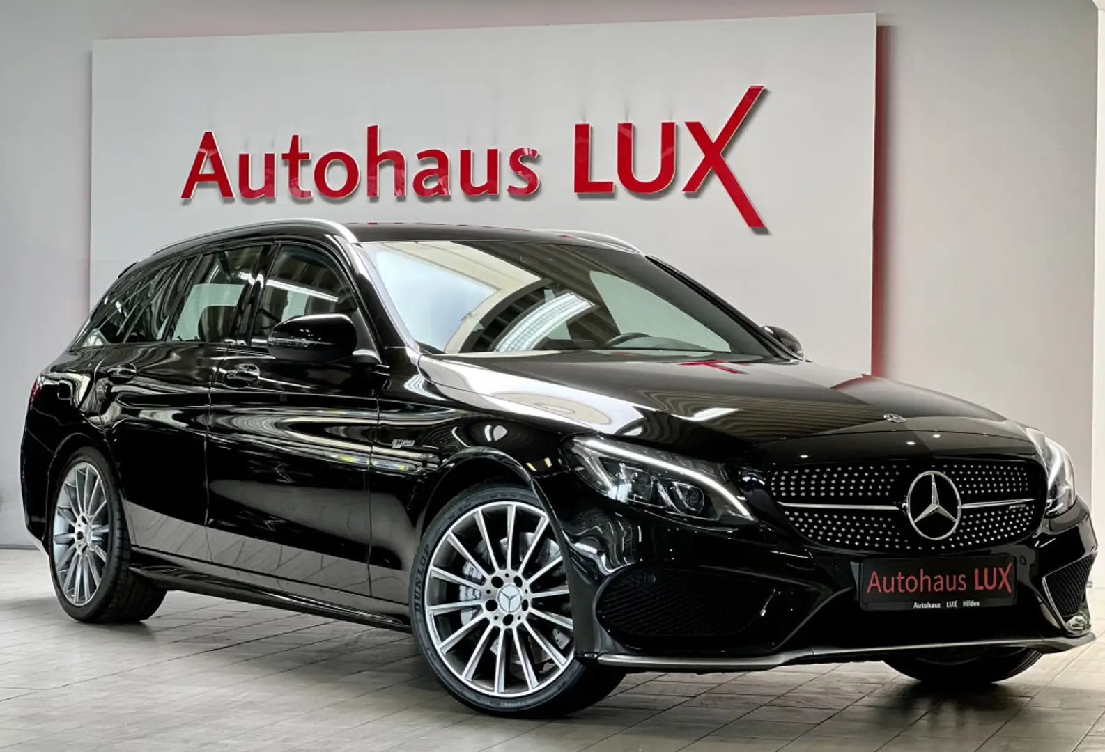 Mercedes-Benz C 43 AMG 4MATIC,LED,KEYLESS,R.KAM,BURMESTER,2HAND Schwarz - 1