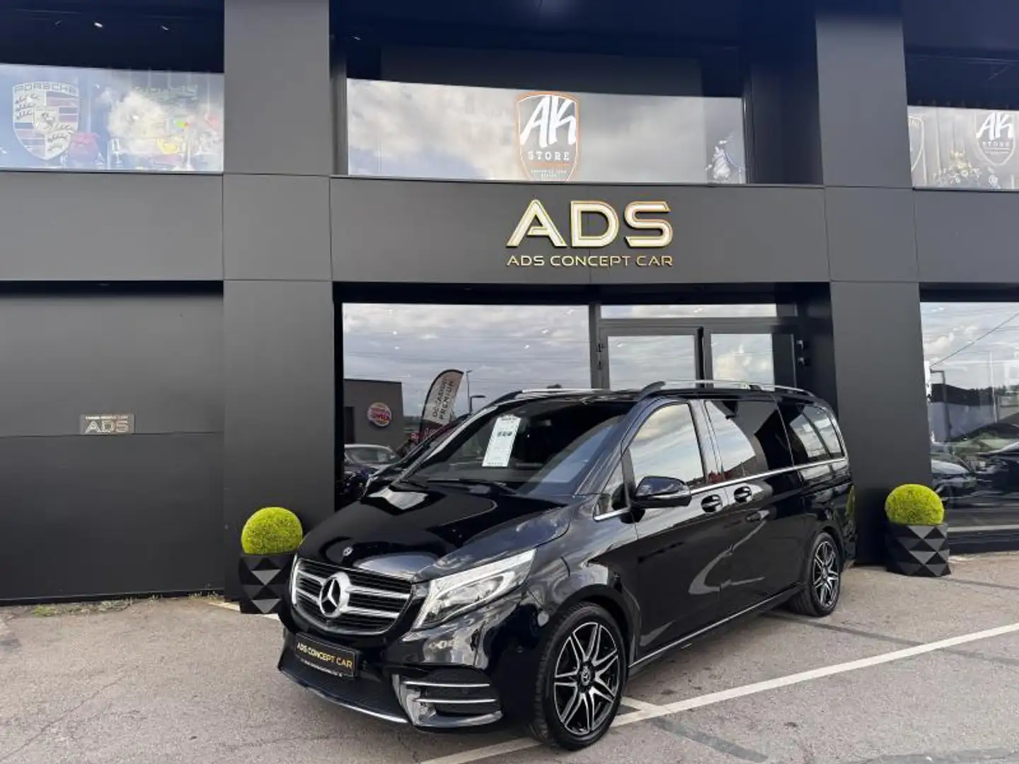 Mercedes-Benz V 250 Long AMG LINE 190 CH Schwarz - 1