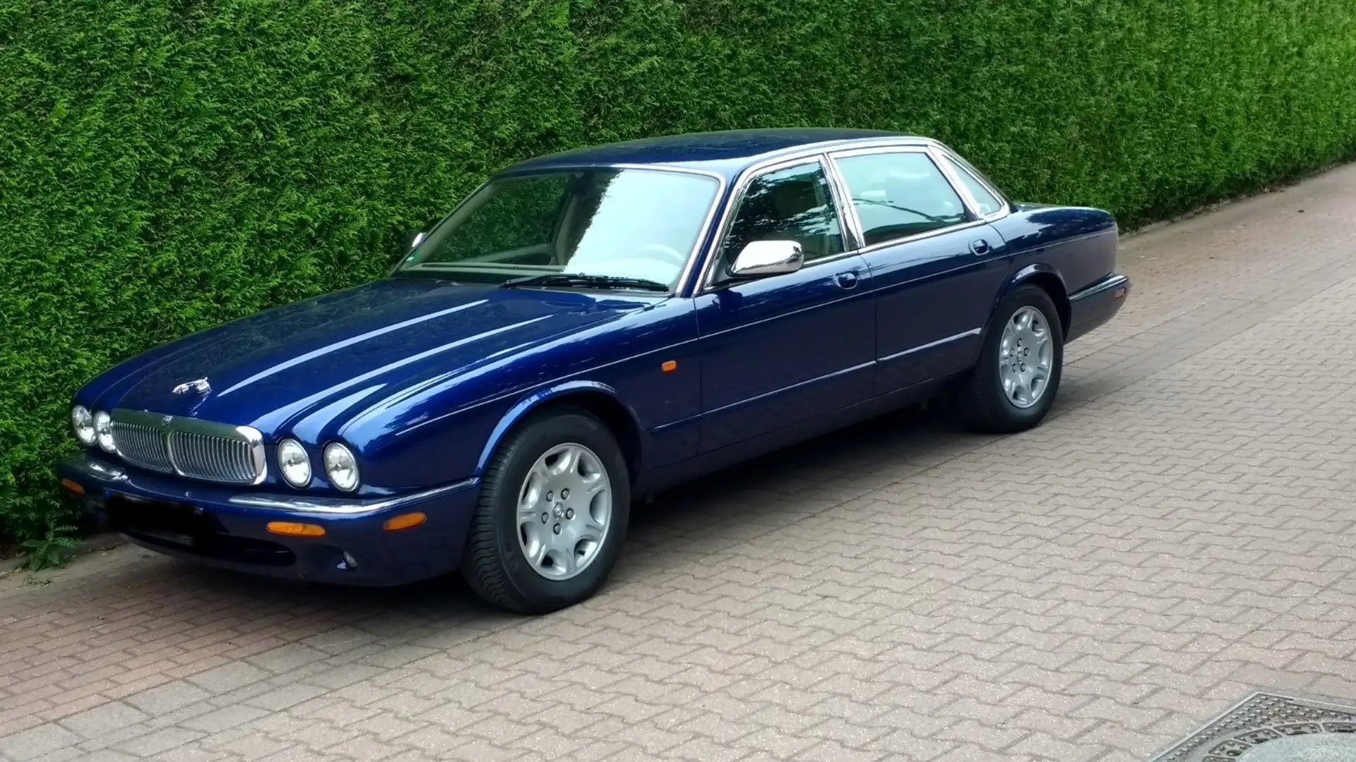 Jaguar XJ8 XJ Bleu - 2