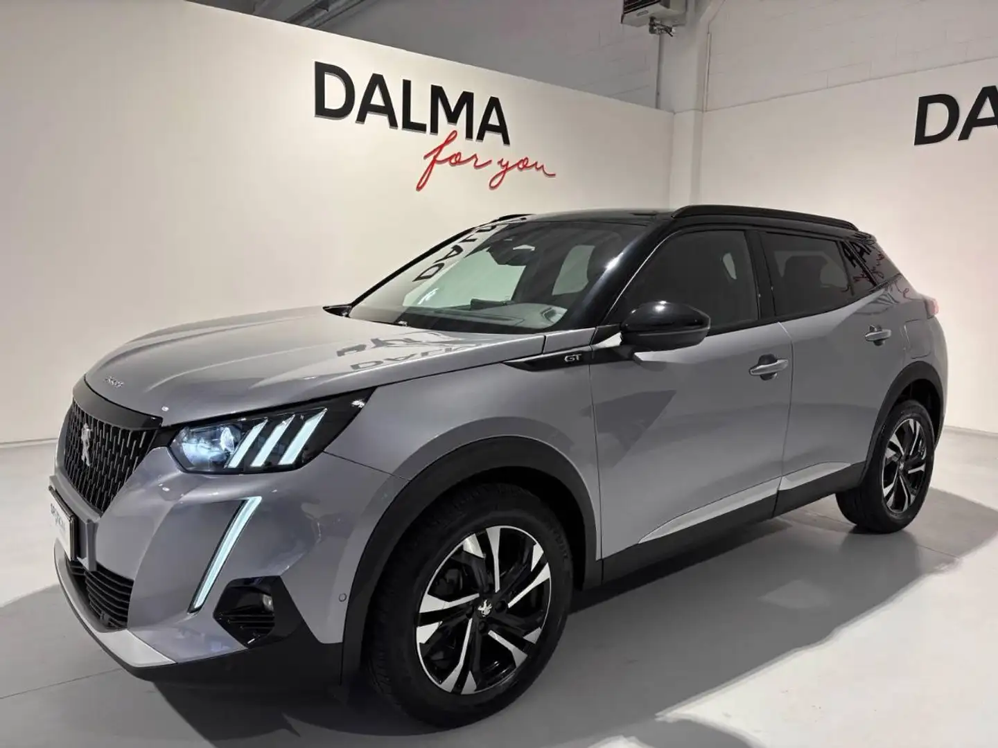 Peugeot 2008 1.2 PureTech GT Pack Gris - 1