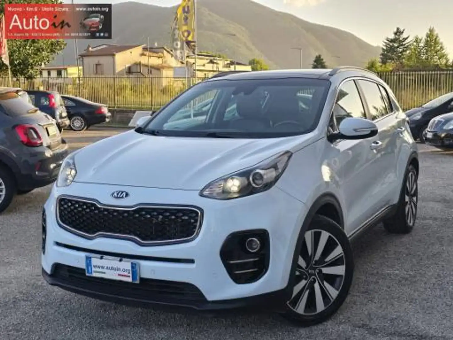 Kia Sportage 1.7 crdi Style Pack 2wd 115cv Blanco - 2