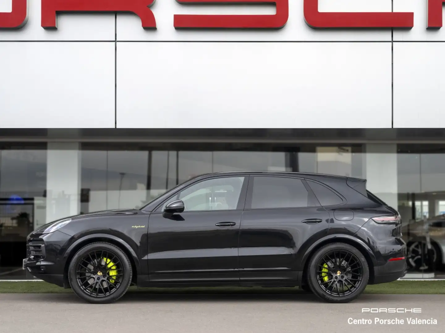 Porsche Cayenne E-Hybrid Platinum Edition Aut. Negro - 2