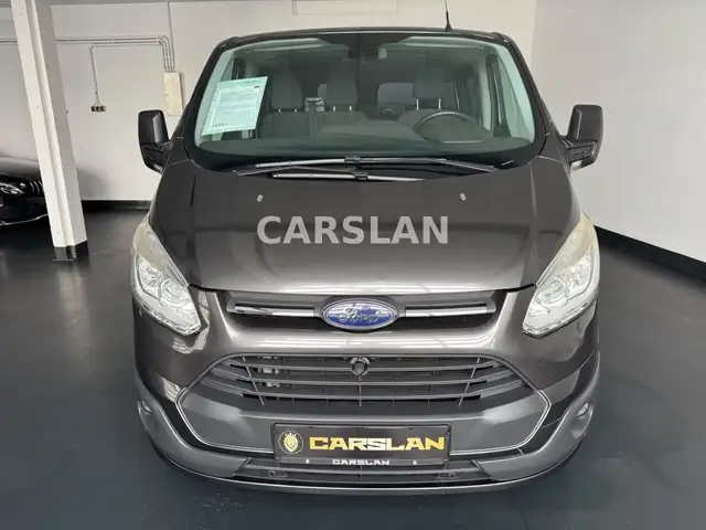 Ford Transit Custom view 3