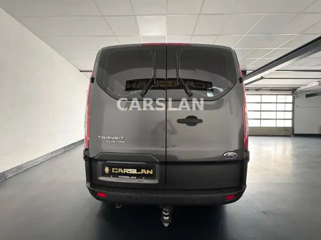 Ford Transit Custom view 11