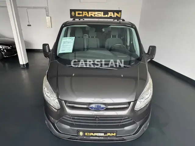 Ford Transit Custom view 6