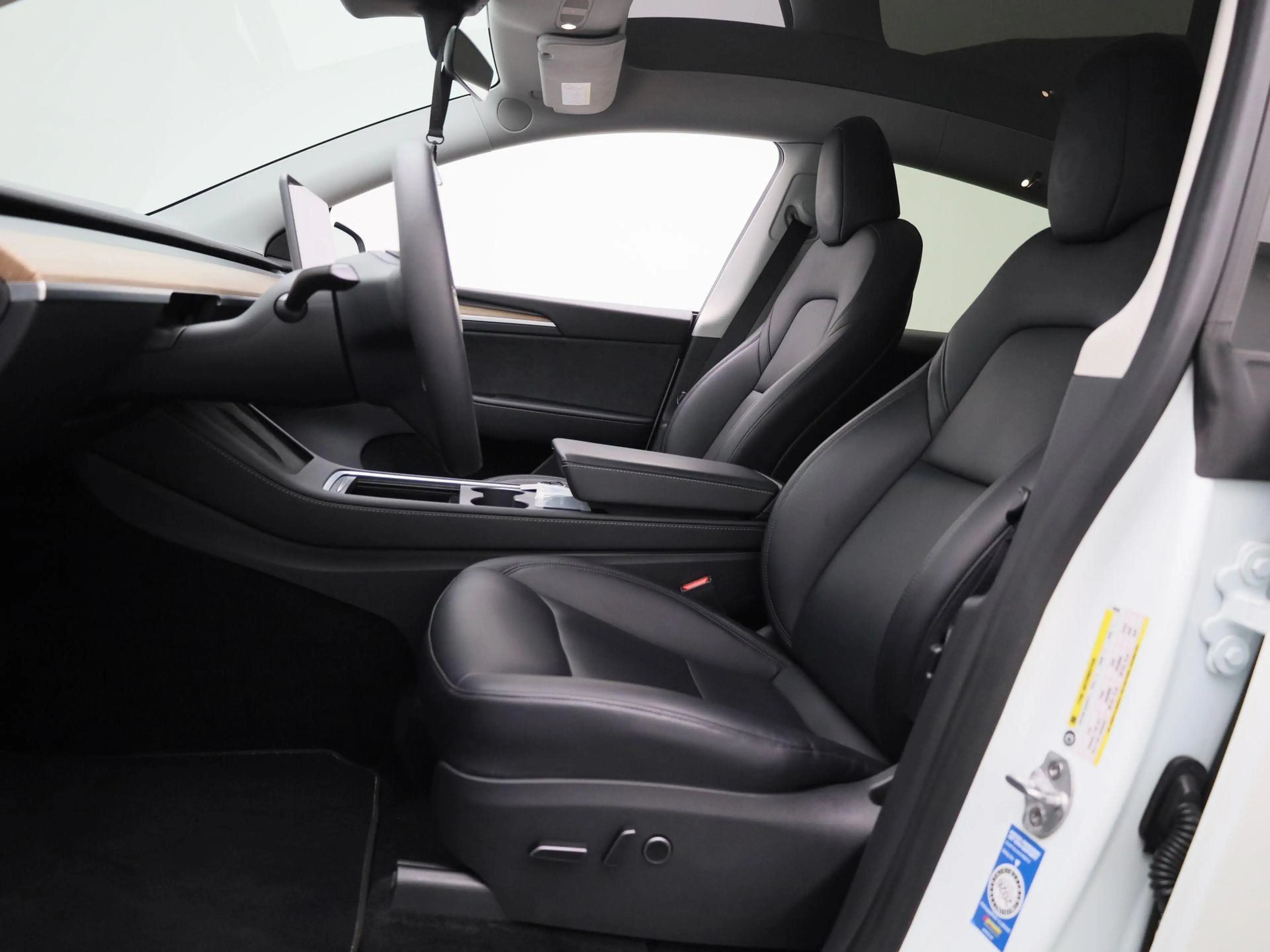 Tesla Model Y Long Range AWD 75 kWh | AFNEEMBARE TREKHAAK | PANO — photo 10