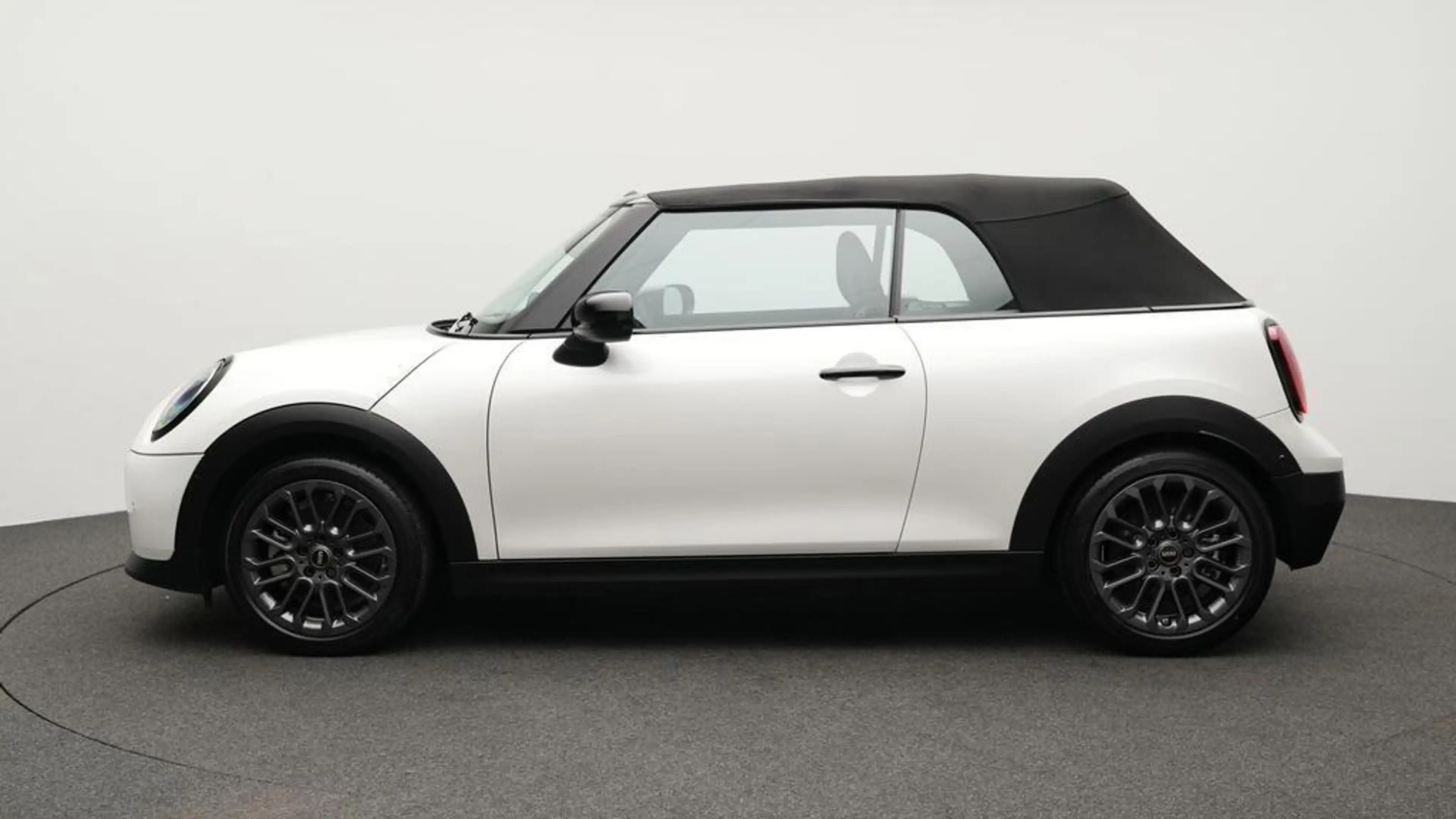 MINI Cooper C Cabrio Classic Trim — photo 3