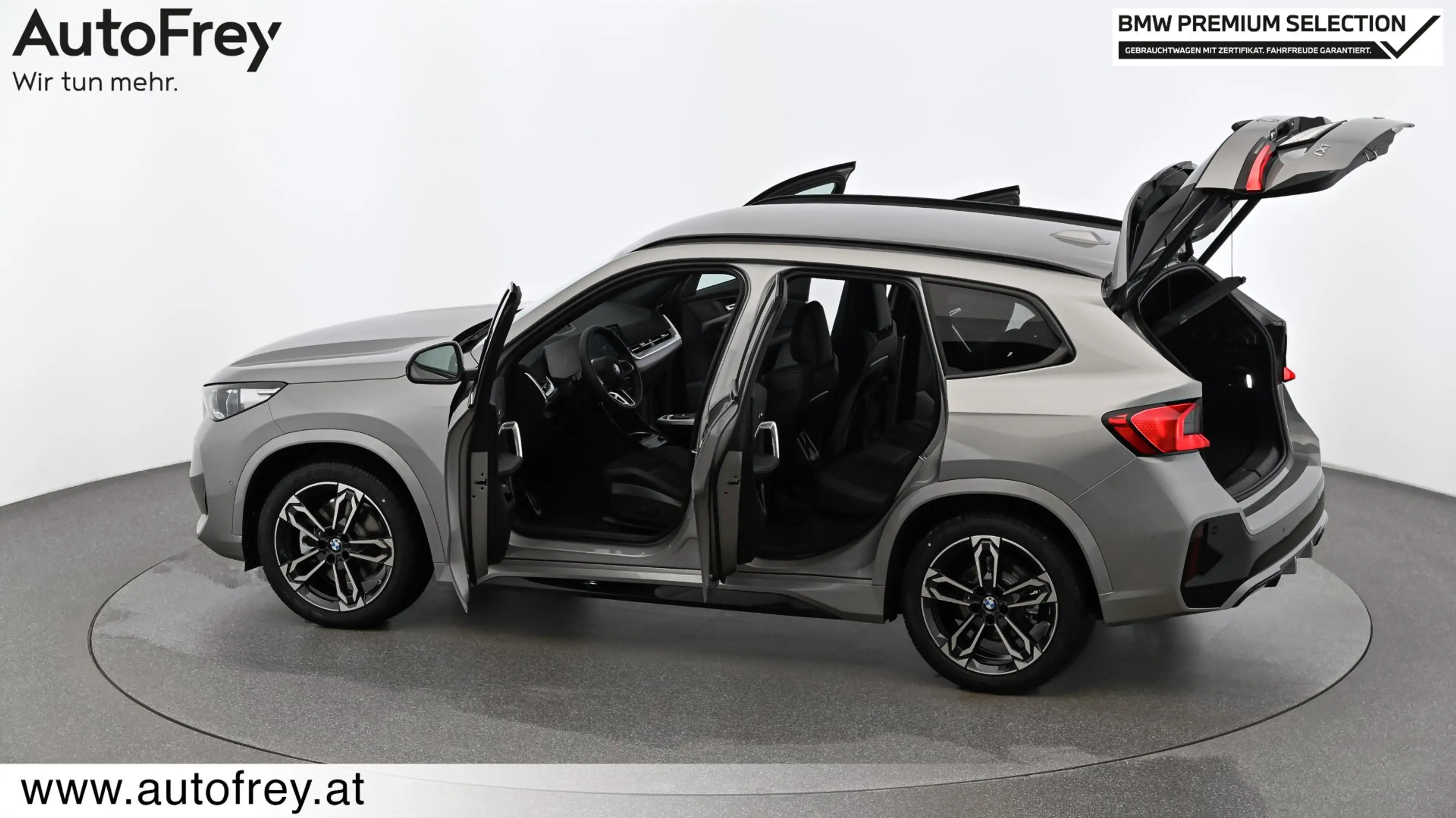 BMW iX1 xDrive30 — photo 6