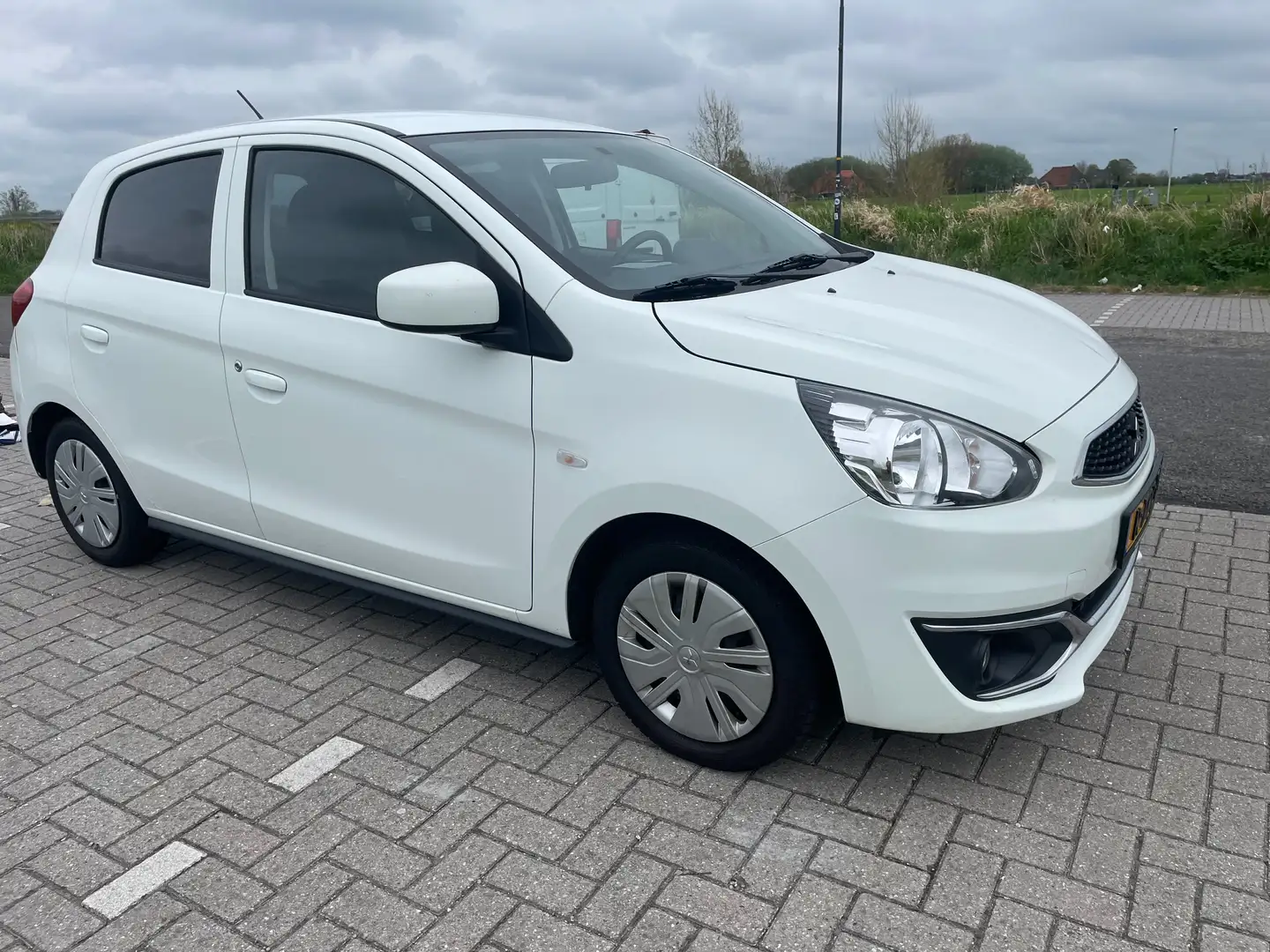 Mitsubishi Space Star Space Star 1.0 Entry Blanc - 2