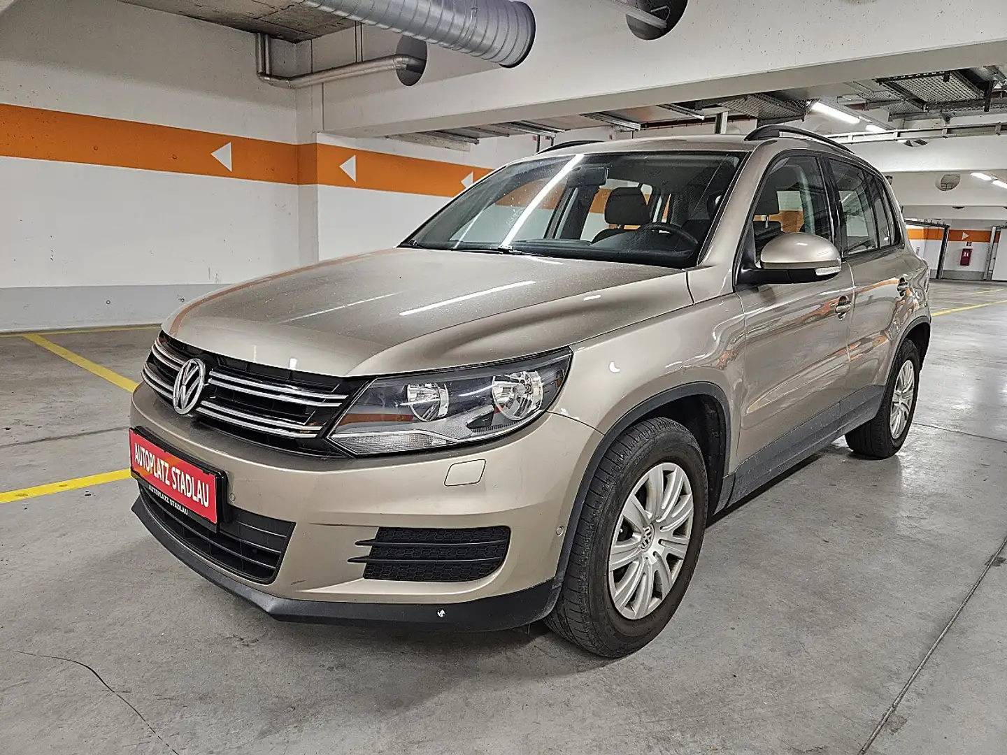 Volkswagen Tiguan 1,4 TSI ACT Comfortline Silber - 1