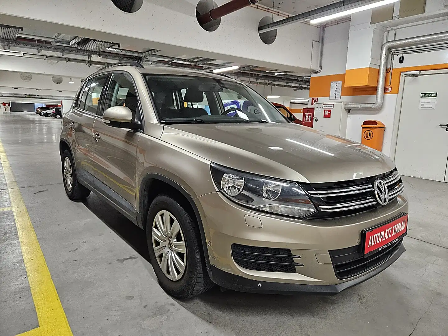 Volkswagen Tiguan 1,4 TSI ACT Comfortline Silber - 2