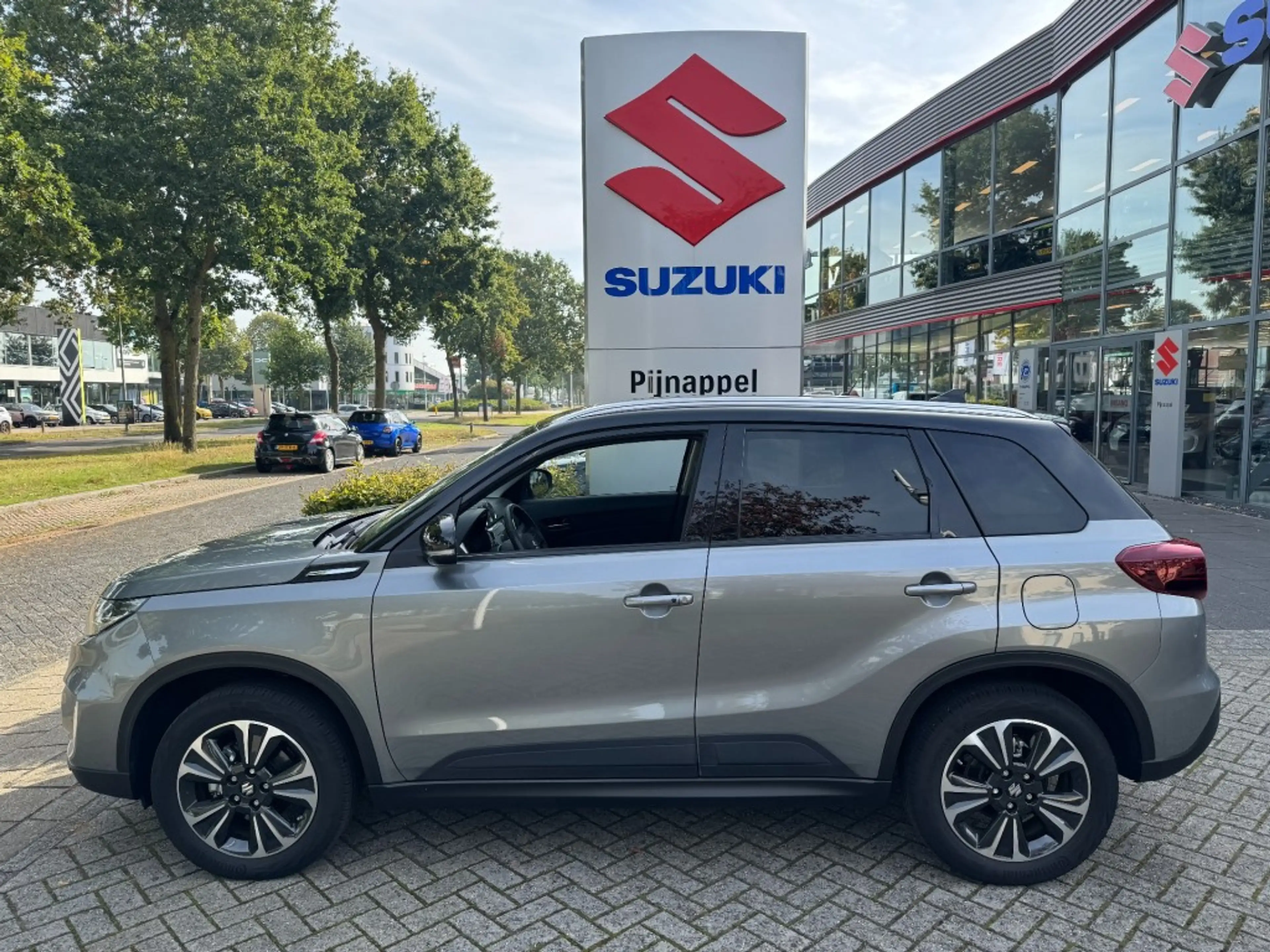 Suzuki Vitara 1.5 Style Hybrid AUTOMAAT Pano-dak / Trekhaak afne — photo 7