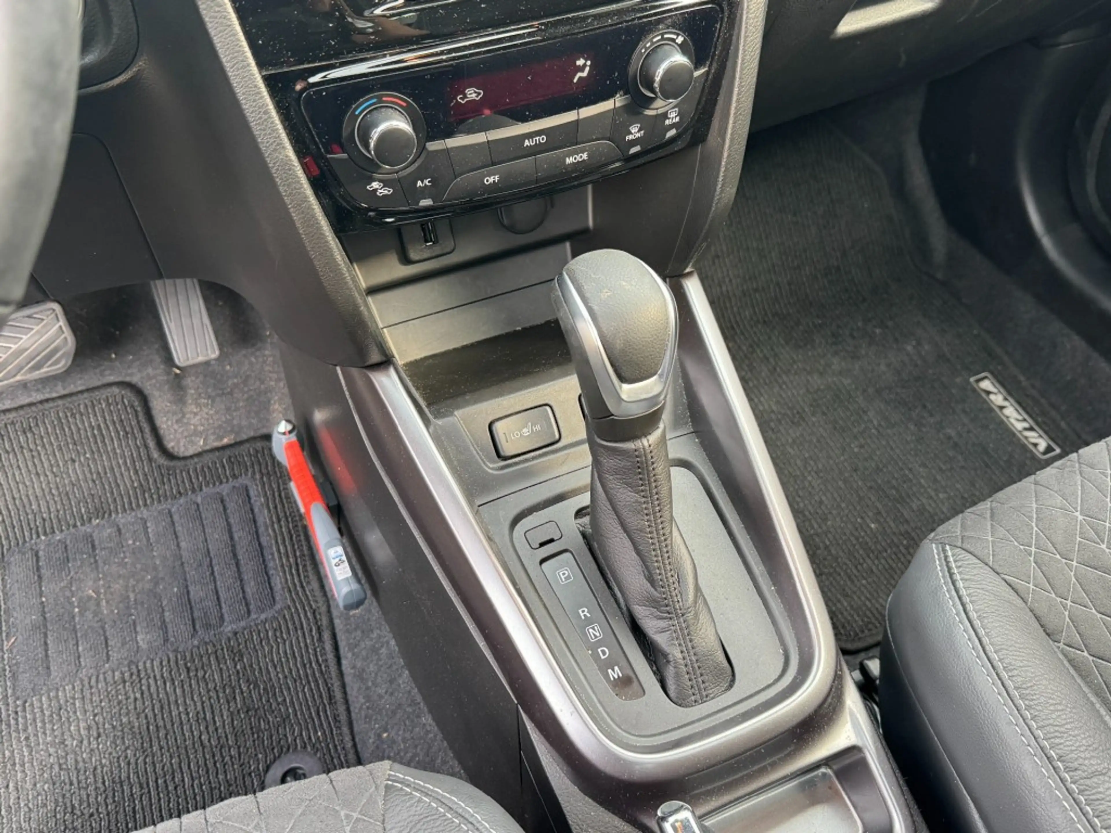 Suzuki Vitara 1.5 Style Hybrid AUTOMAAT Pano-dak / Trekhaak afne — photo 29