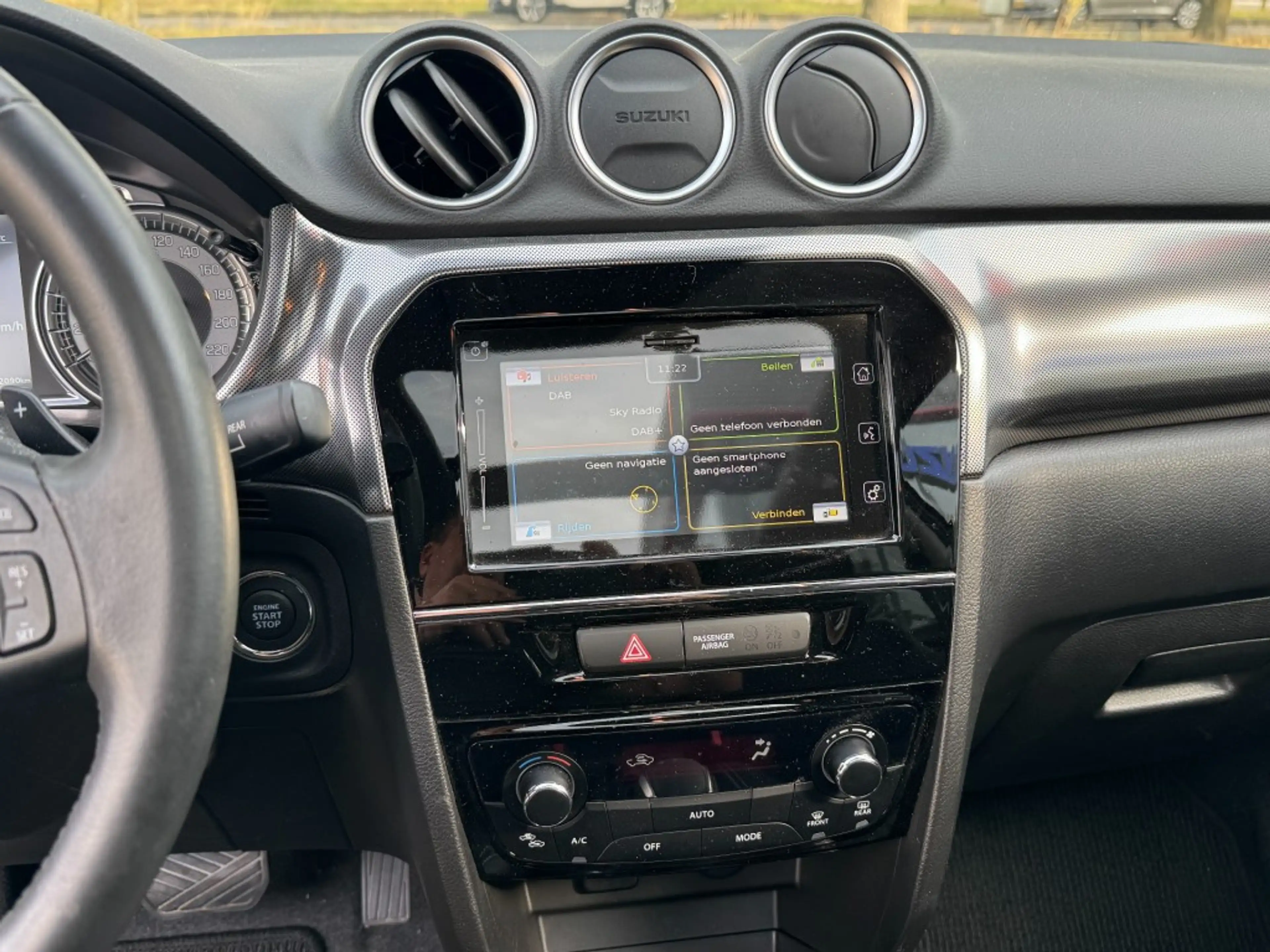 Suzuki Vitara 1.5 Style Hybrid AUTOMAAT Pano-dak / Trekhaak afne — photo 28