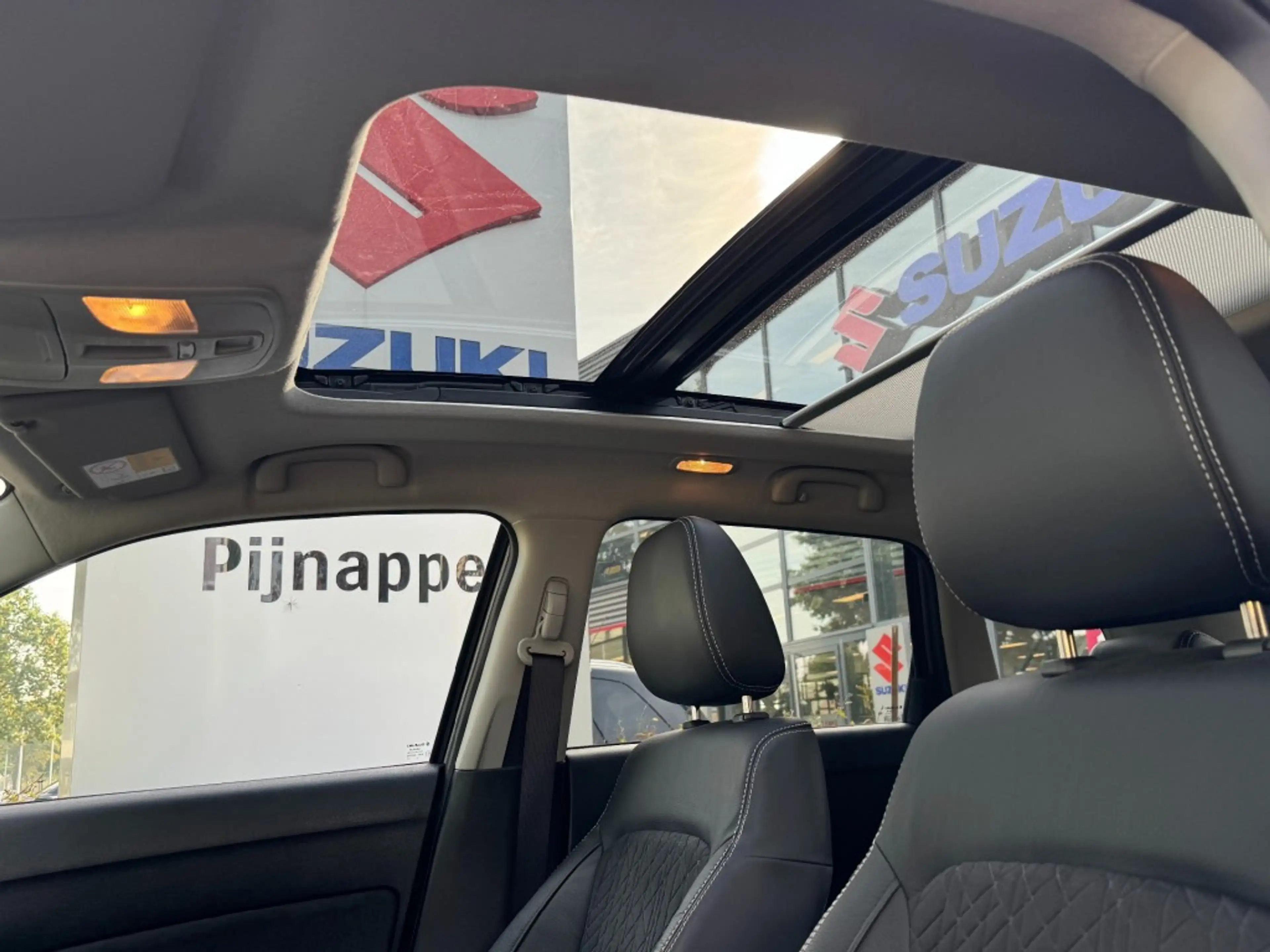 Suzuki Vitara 1.5 Style Hybrid AUTOMAAT Pano-dak / Trekhaak afne — photo 16