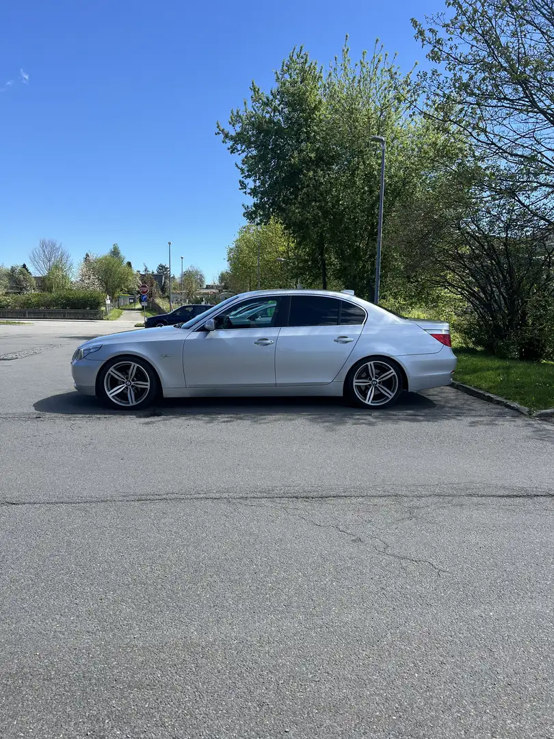 BMW 525 525i - 2