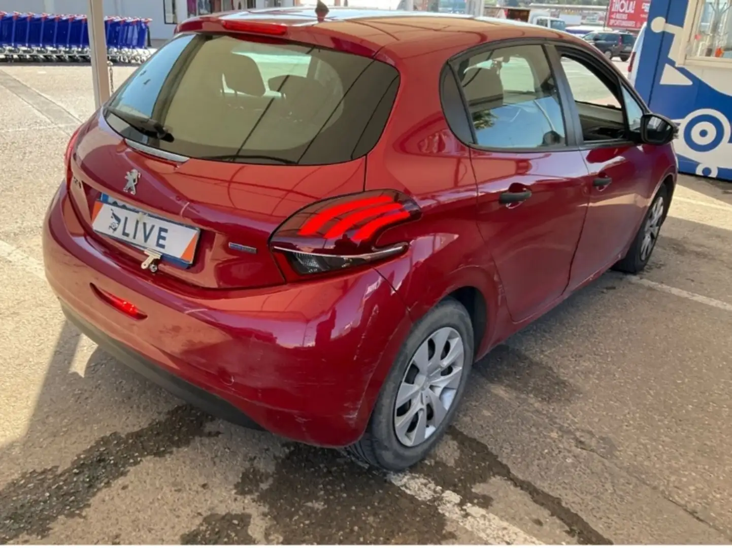 Peugeot 208 1.2 PureTech Access 82 Rojo - 2