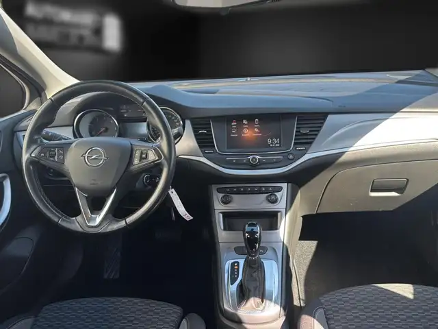 Opel Astra view 11