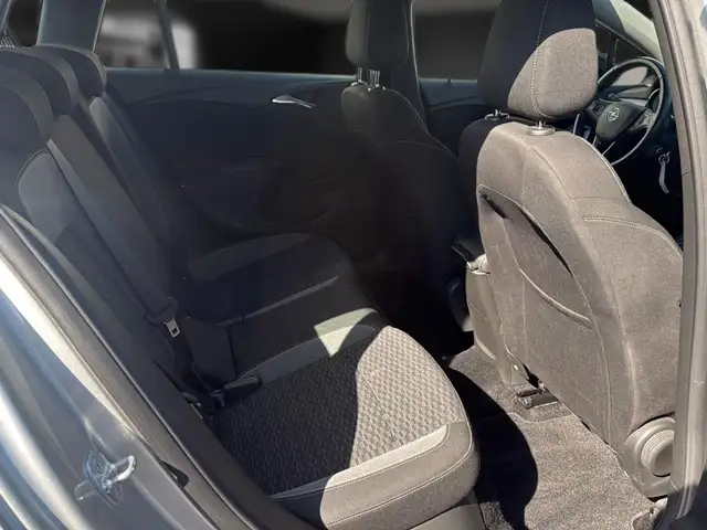Opel Astra view 14