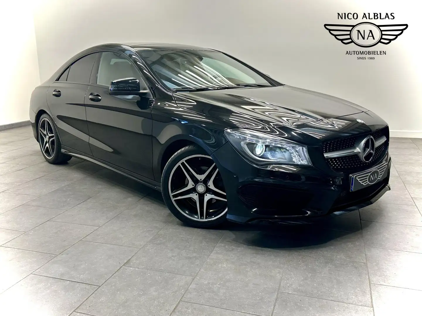 Mercedes-Benz CLA 200 Prestige AMG/Pano/ NL auto Noir - 1