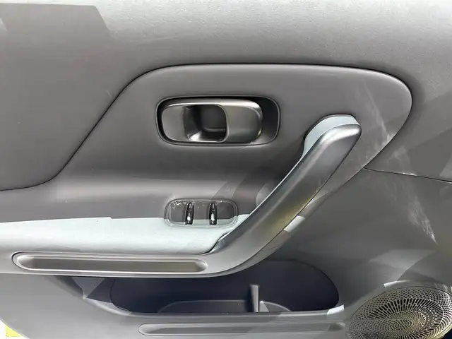Leapmotor B05 view 10