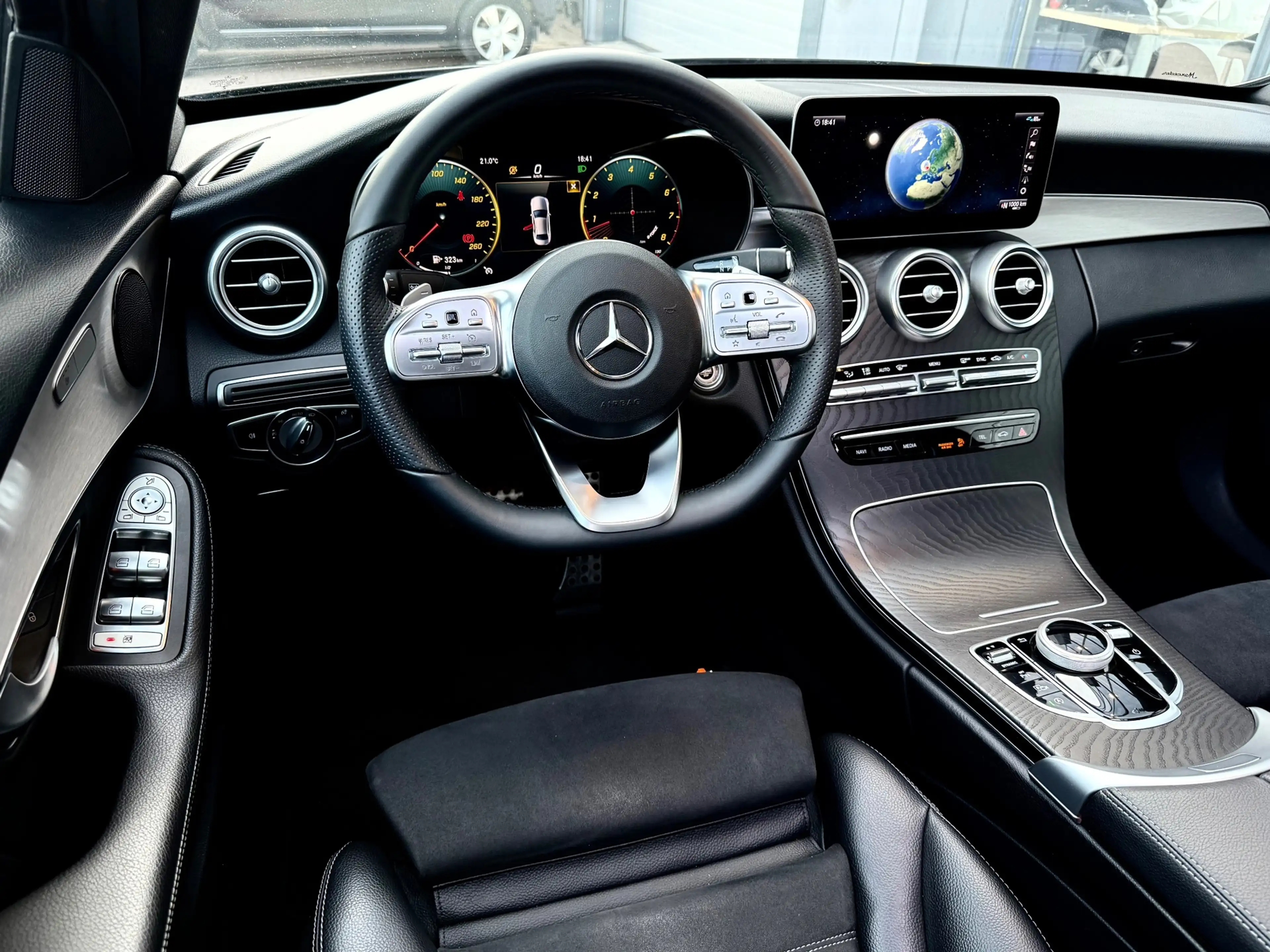 Mercedes-Benz C 180 Business Solution AMG| PANO| NAP| — photo 4